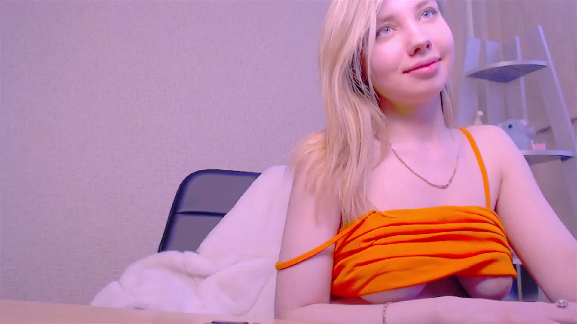 Gallery image thumbnail from AliceFire_'s myfreecams stream on, 02/10/2025, 13:01 image 14 of 20