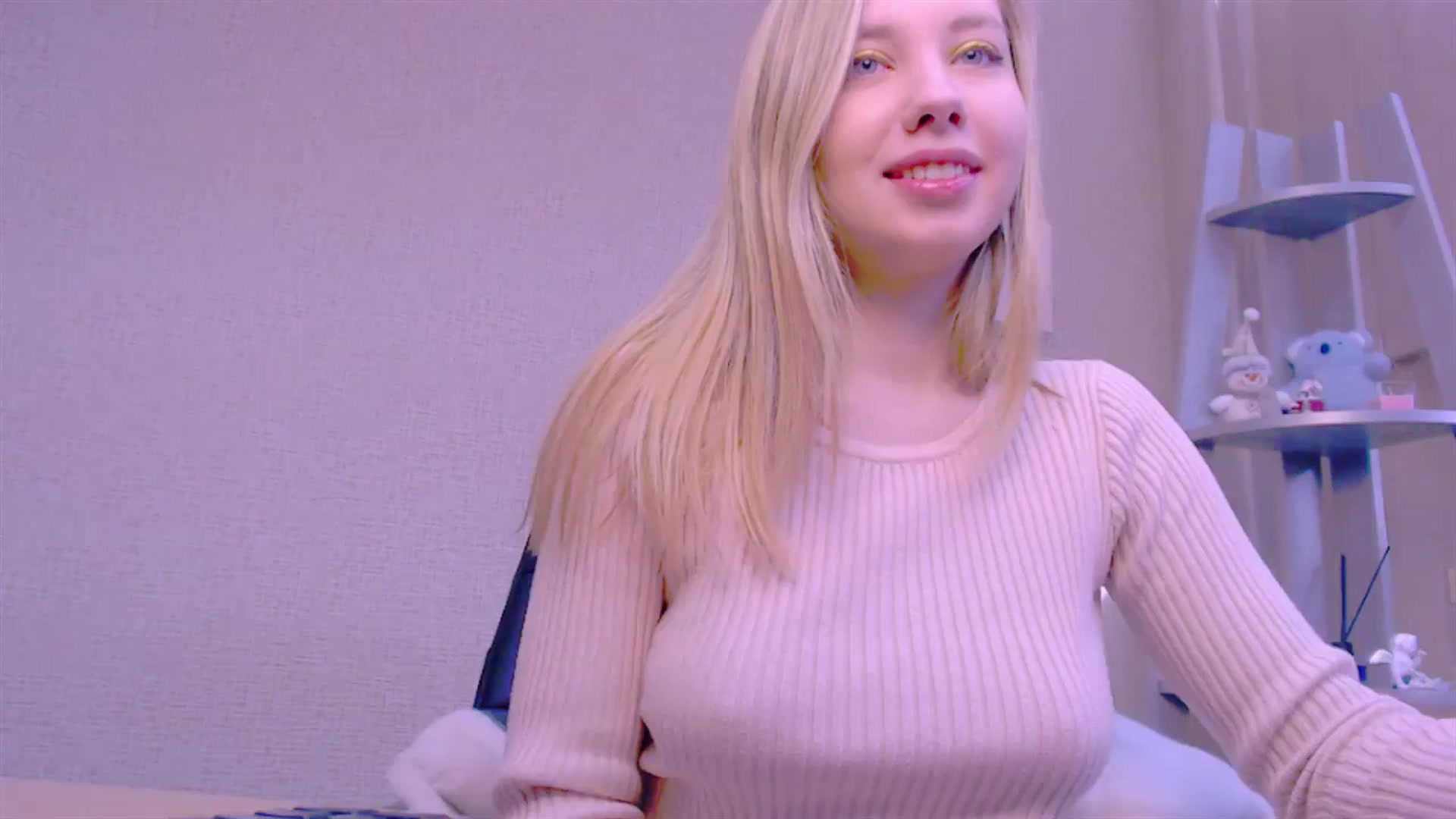 Gallery image thumbnail from AliceFire_'s myfreecams stream on, 02/13/2025, 07:48 image 10 of 20