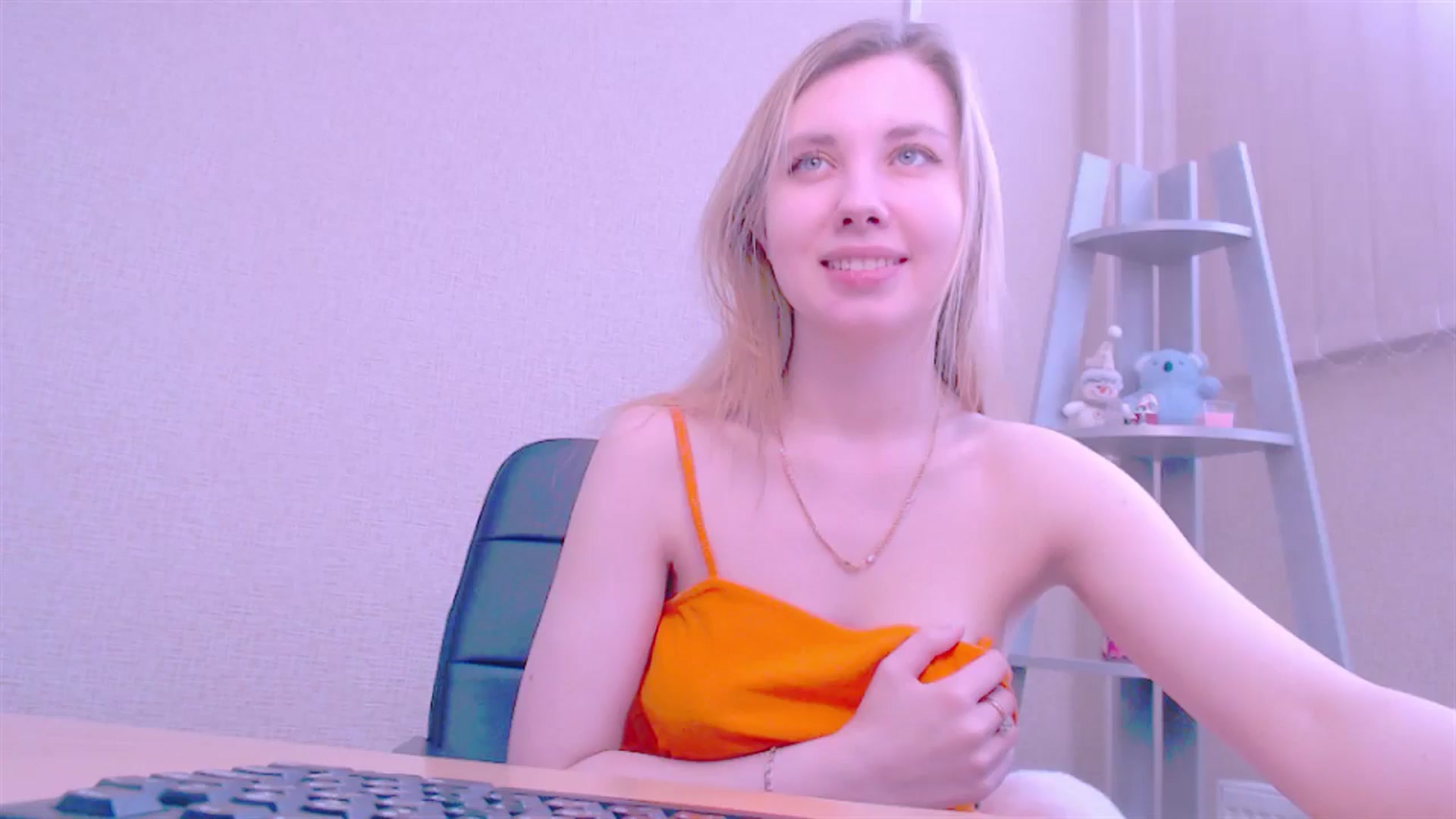 Gallery image thumbnail from AliceFire_'s myfreecams stream on, 02/17/2025, 13:07 image 1 of 20
