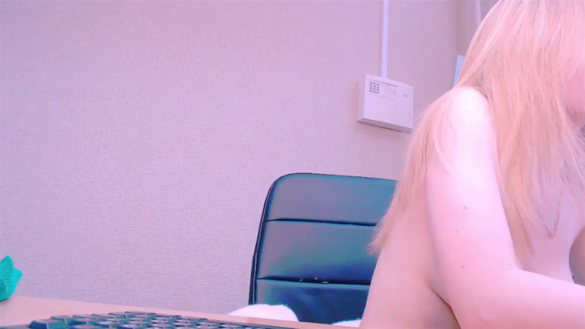 Gallery image thumbnail from AliceFire_'s myfreecams stream on, 02/18/2025, 09:49 image 6 of 20