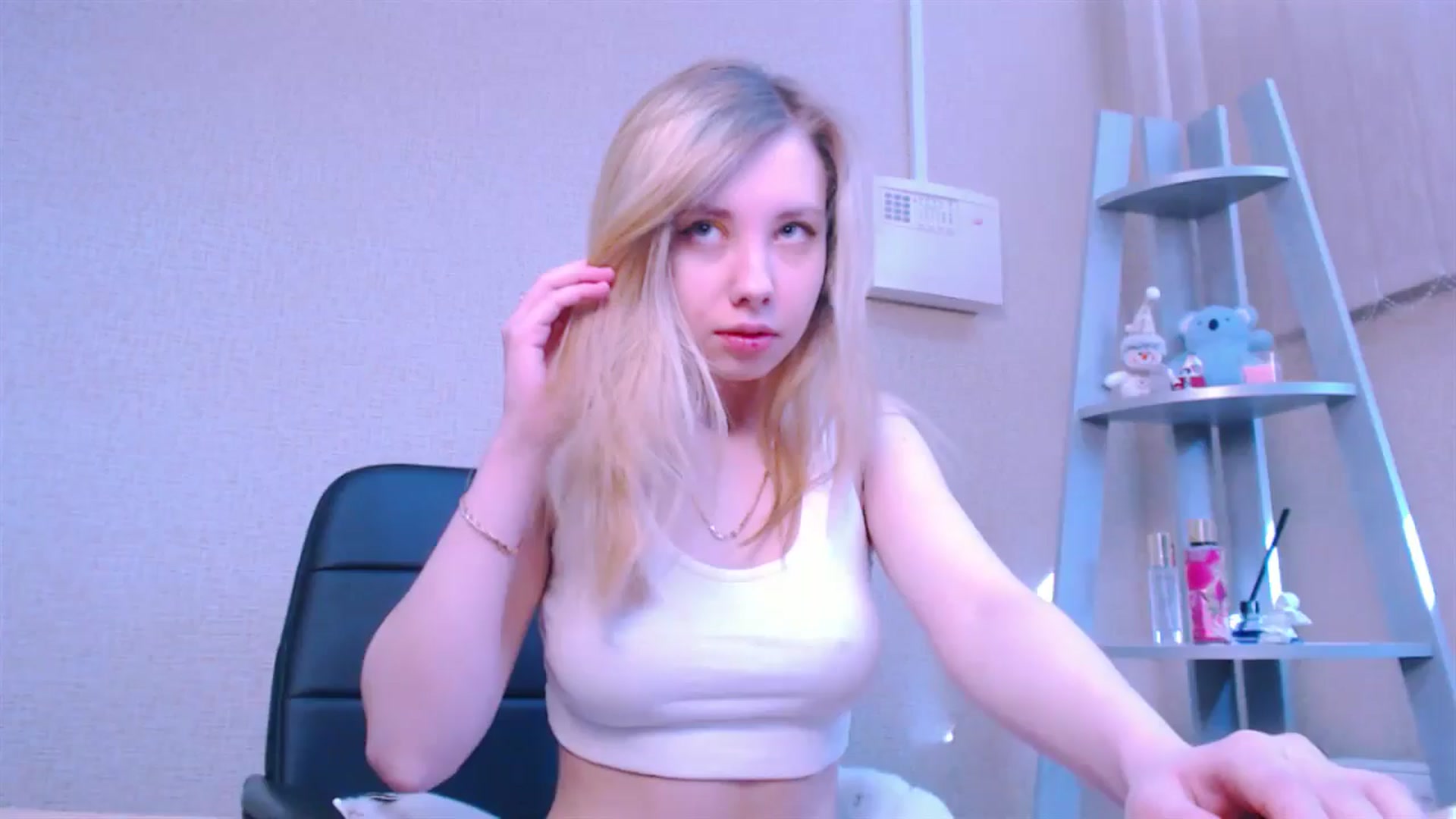 Gallery image thumbnail from AliceFire_'s myfreecams stream on, 02/24/2025, 08:22 image 1 of 20