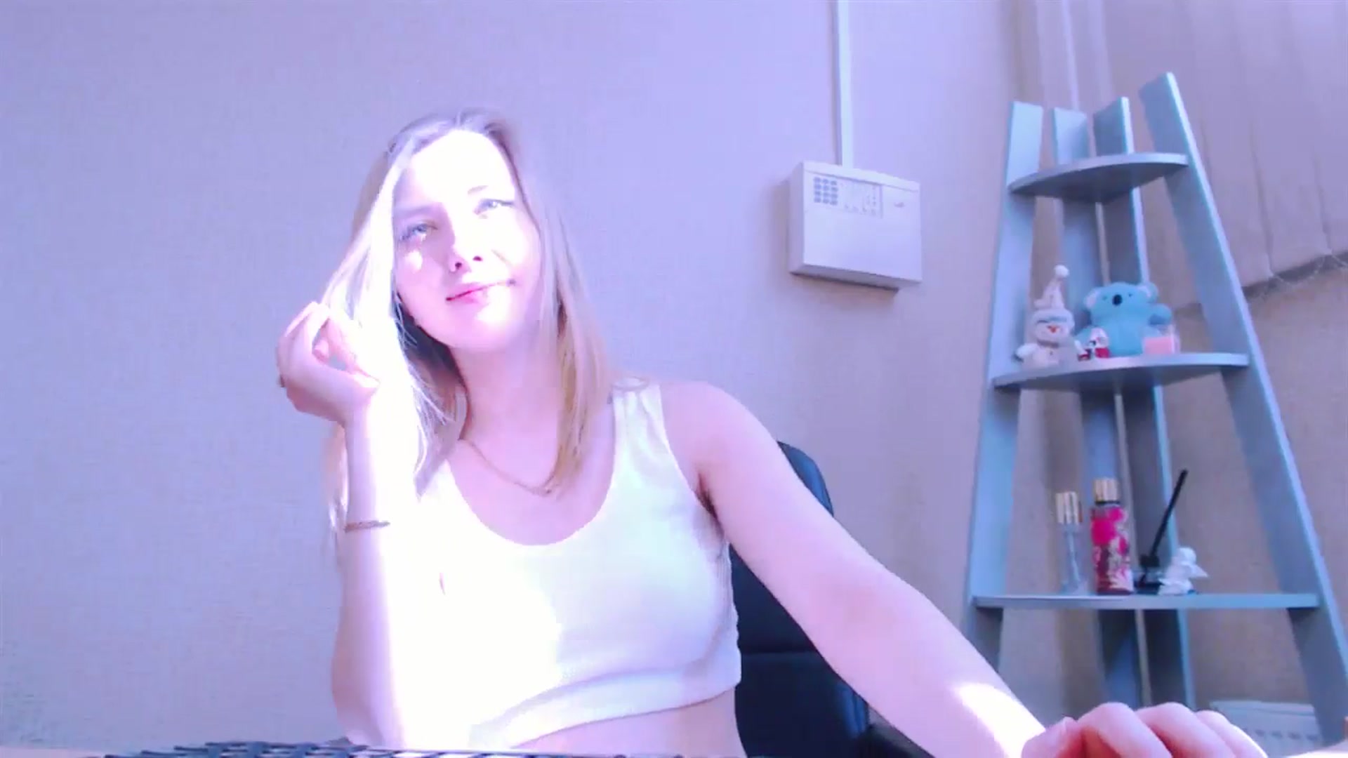 Gallery image thumbnail from AliceFire_'s myfreecams stream on, 02/24/2025, 09:01 image 20 of 20