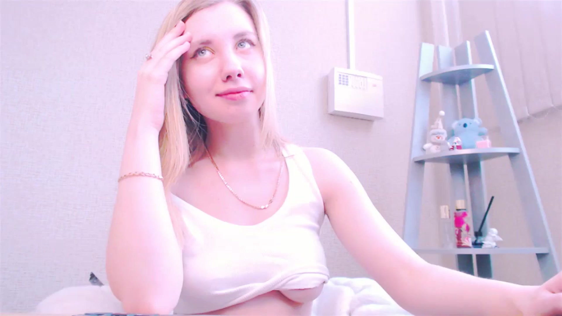 Gallery image thumbnail from AliceFire_'s myfreecams stream on, 02/24/2025, 12:43 image 11 of 20