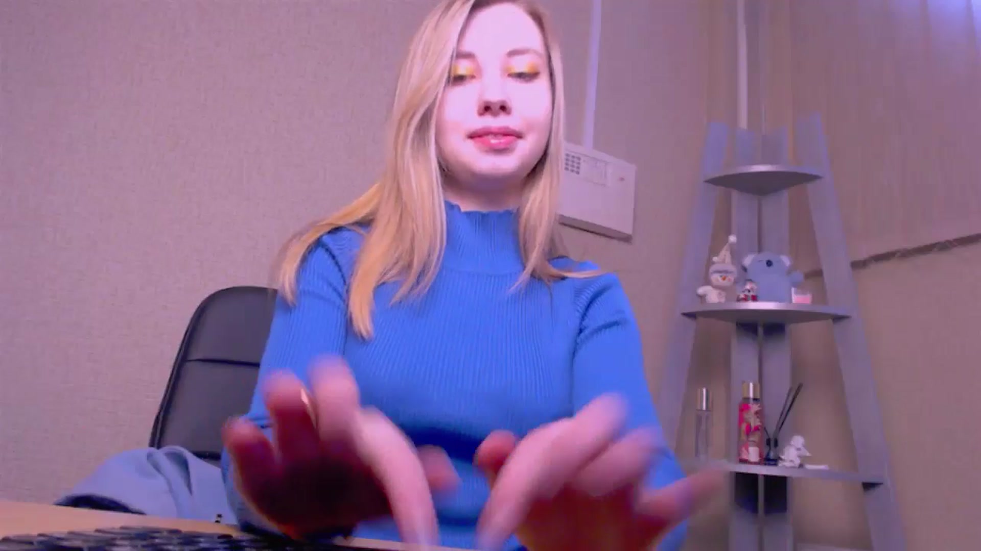 Gallery image thumbnail from AliceFire_'s myfreecams stream on, 03/03/2025, 07:33 image 5 of 20