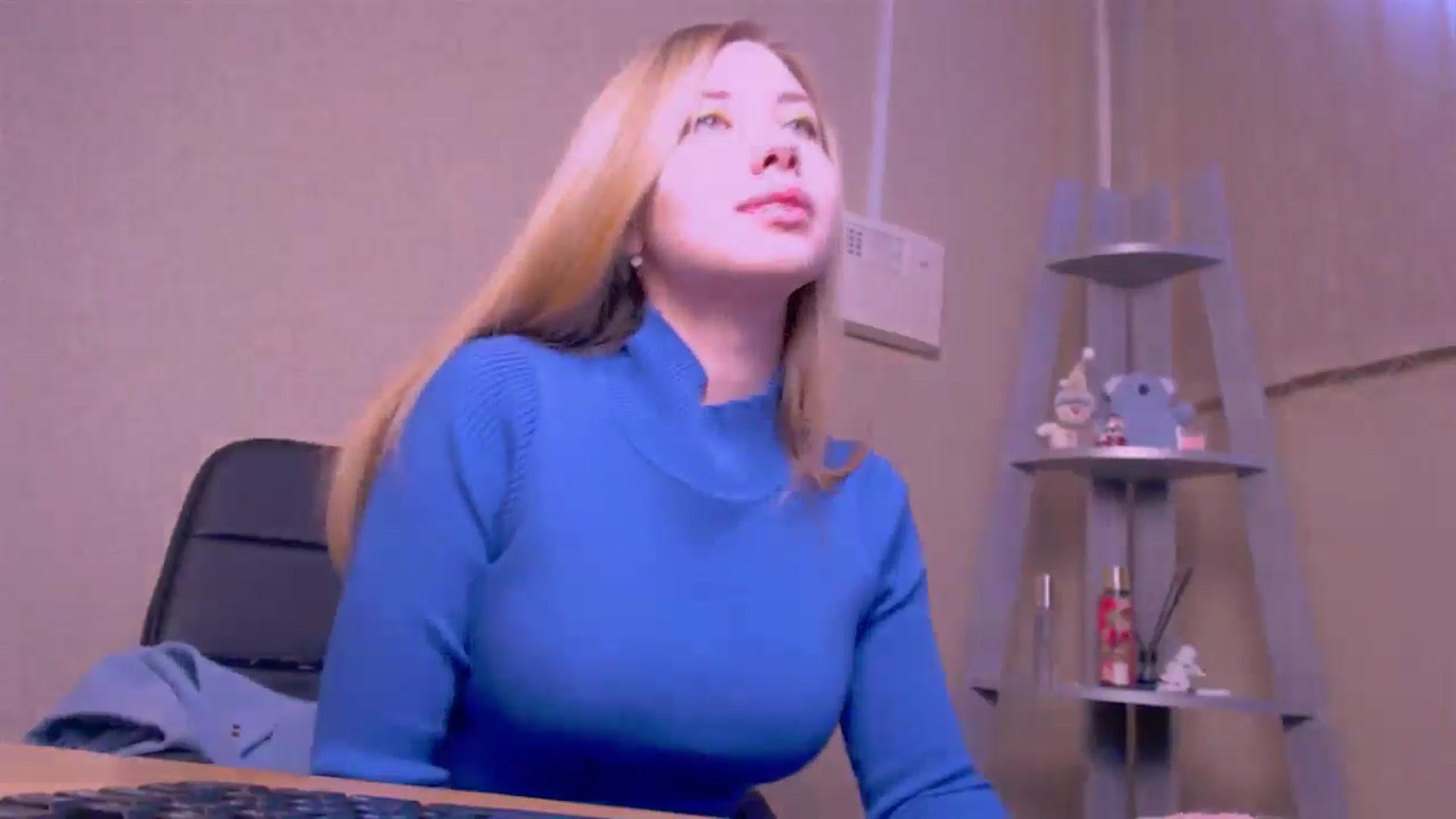Gallery image thumbnail from AliceFire_'s myfreecams stream on, 03/03/2025, 07:33 image 4 of 20