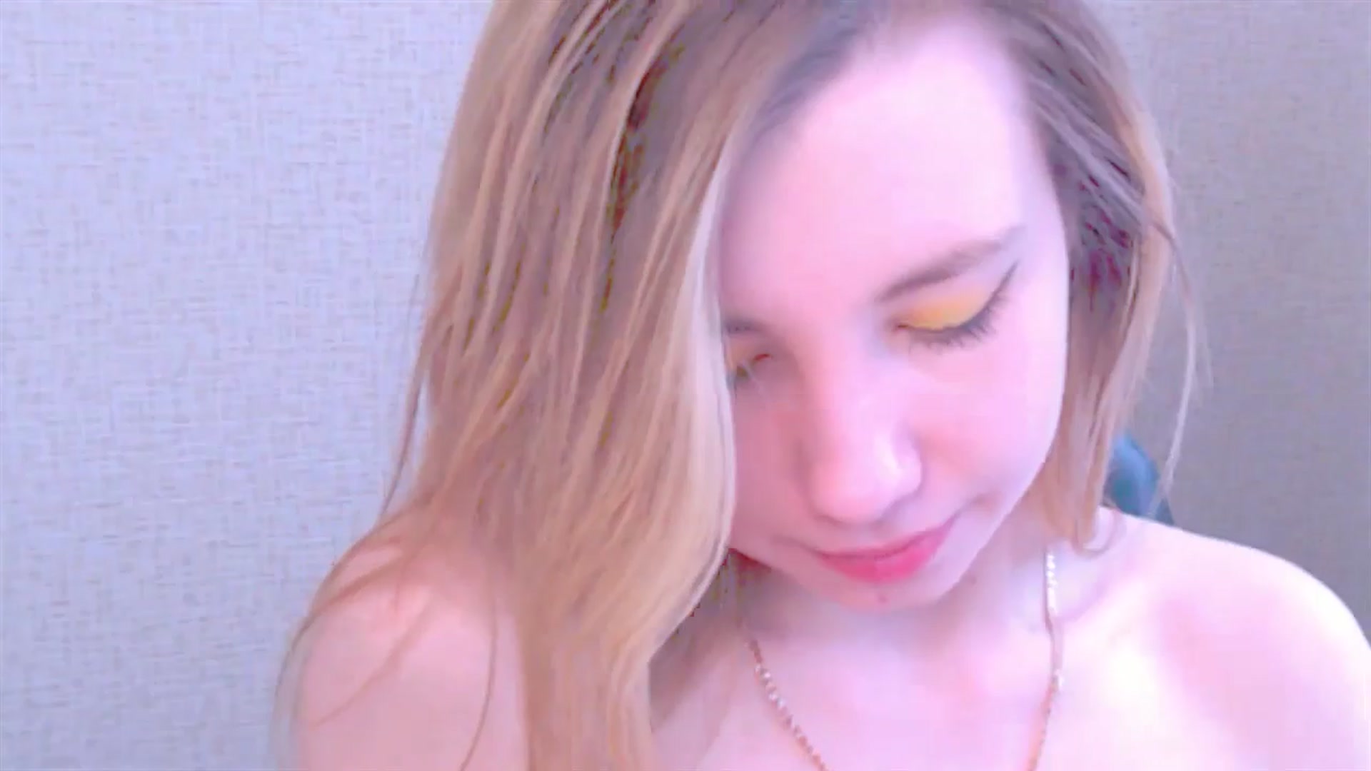 Gallery image thumbnail from AliceFire_'s myfreecams stream on, 03/07/2025, 11:36 image 17 of 20
