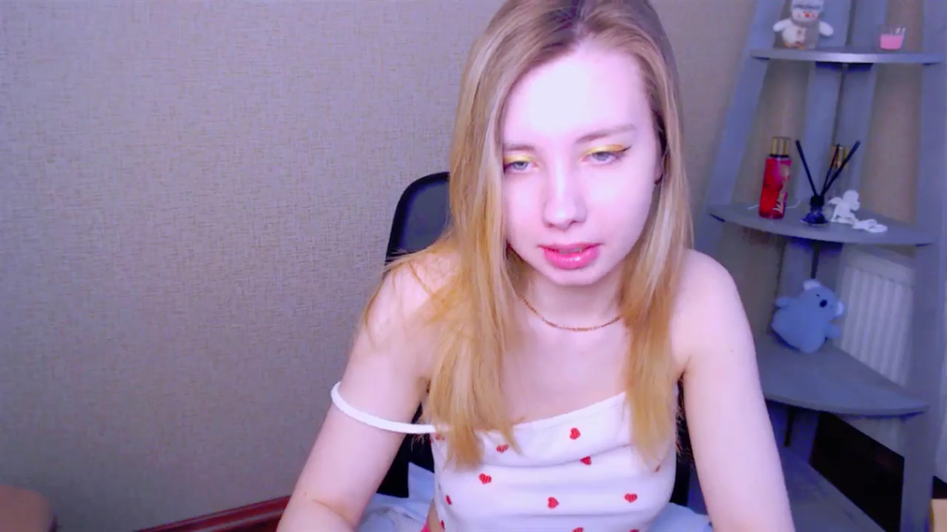 Gallery image thumbnail from AliceFire_'s myfreecams stream on, 03/24/2025, 10:18 image 4 of 20