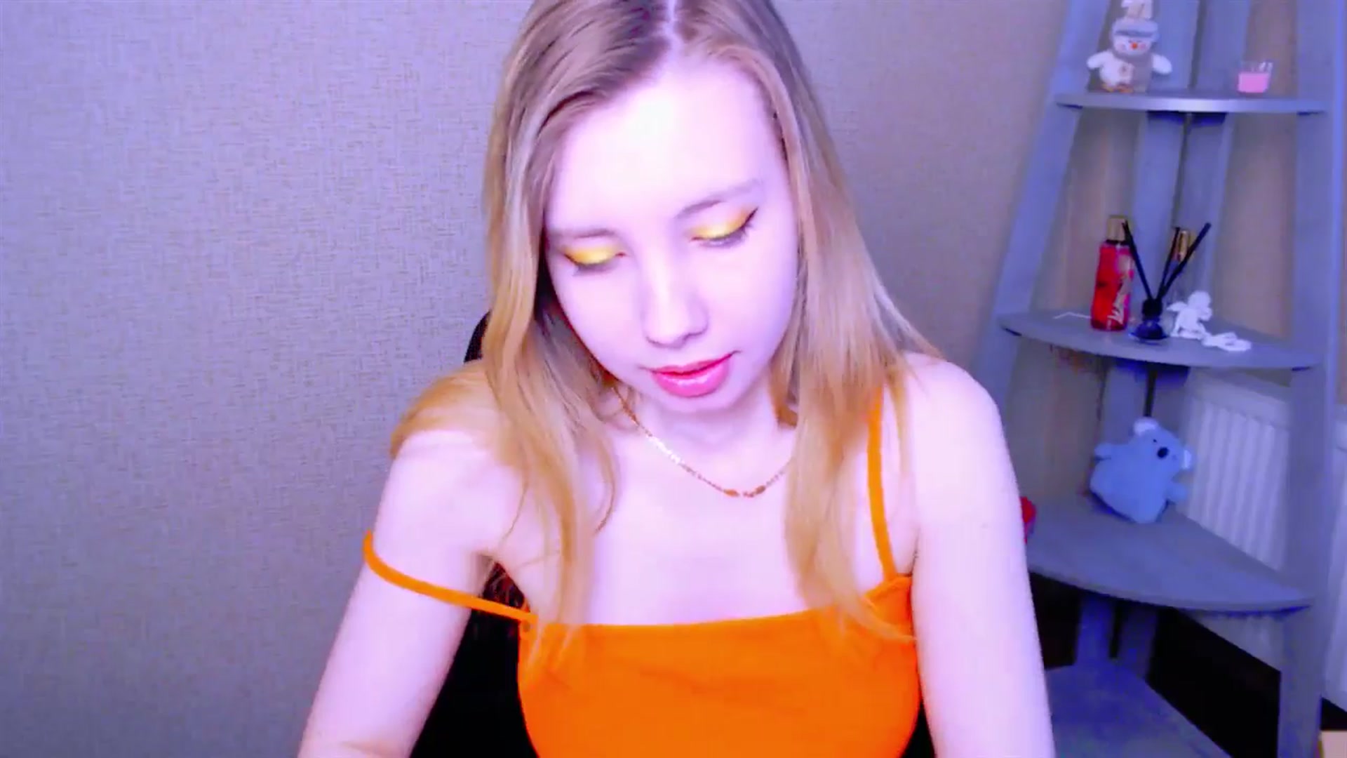 Gallery image thumbnail from AliceFire_'s myfreecams stream on, 03/25/2025, 08:20 image 8 of 20