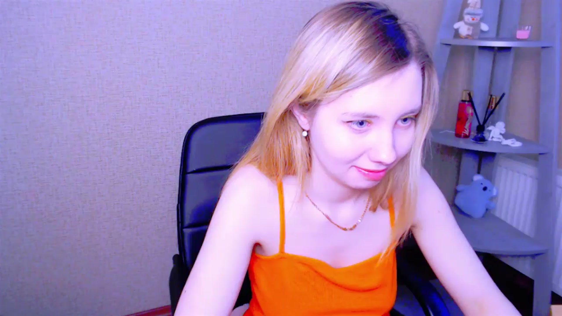 Gallery image thumbnail from AliceFire_'s myfreecams stream on, 03/25/2025, 08:20 image 4 of 20