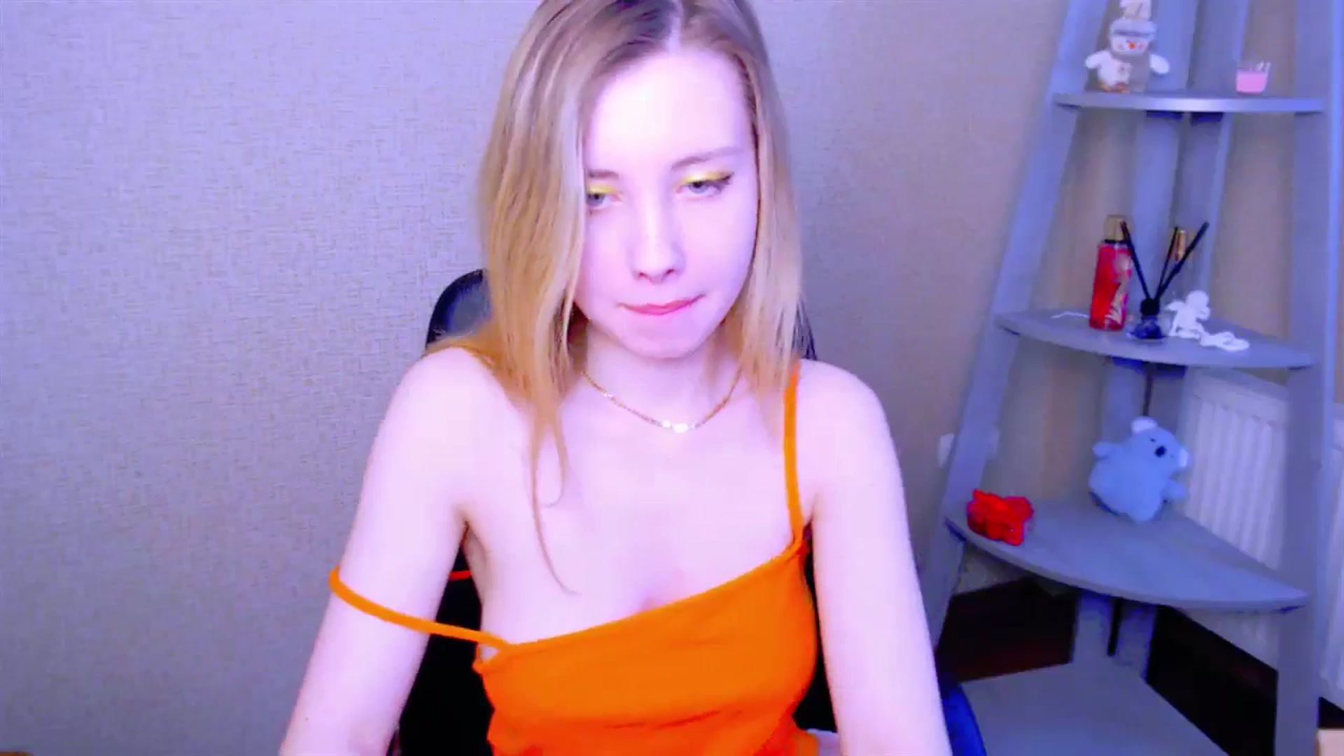 Gallery image thumbnail from AliceFire_'s myfreecams stream on, 03/25/2025, 09:40 image 7 of 20