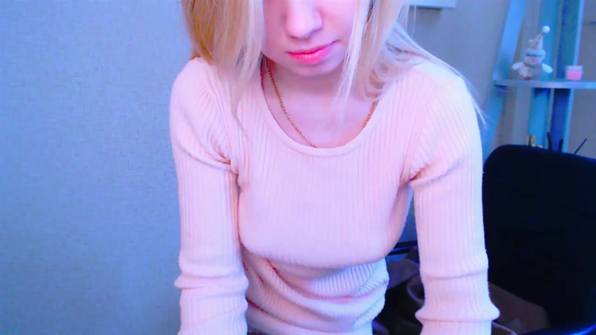 Gallery image thumbnail from AliceFire_'s myfreecams stream on, 04/16/2025, 09:07 image 4 of 20