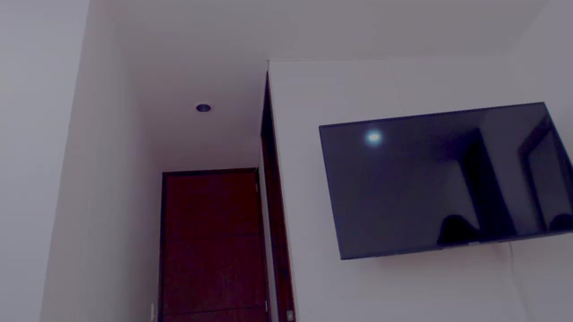 Gallery image thumbnail from AliceFox_'s myfreecams stream on, 12/06/2022, 16:25 image 7 of 20