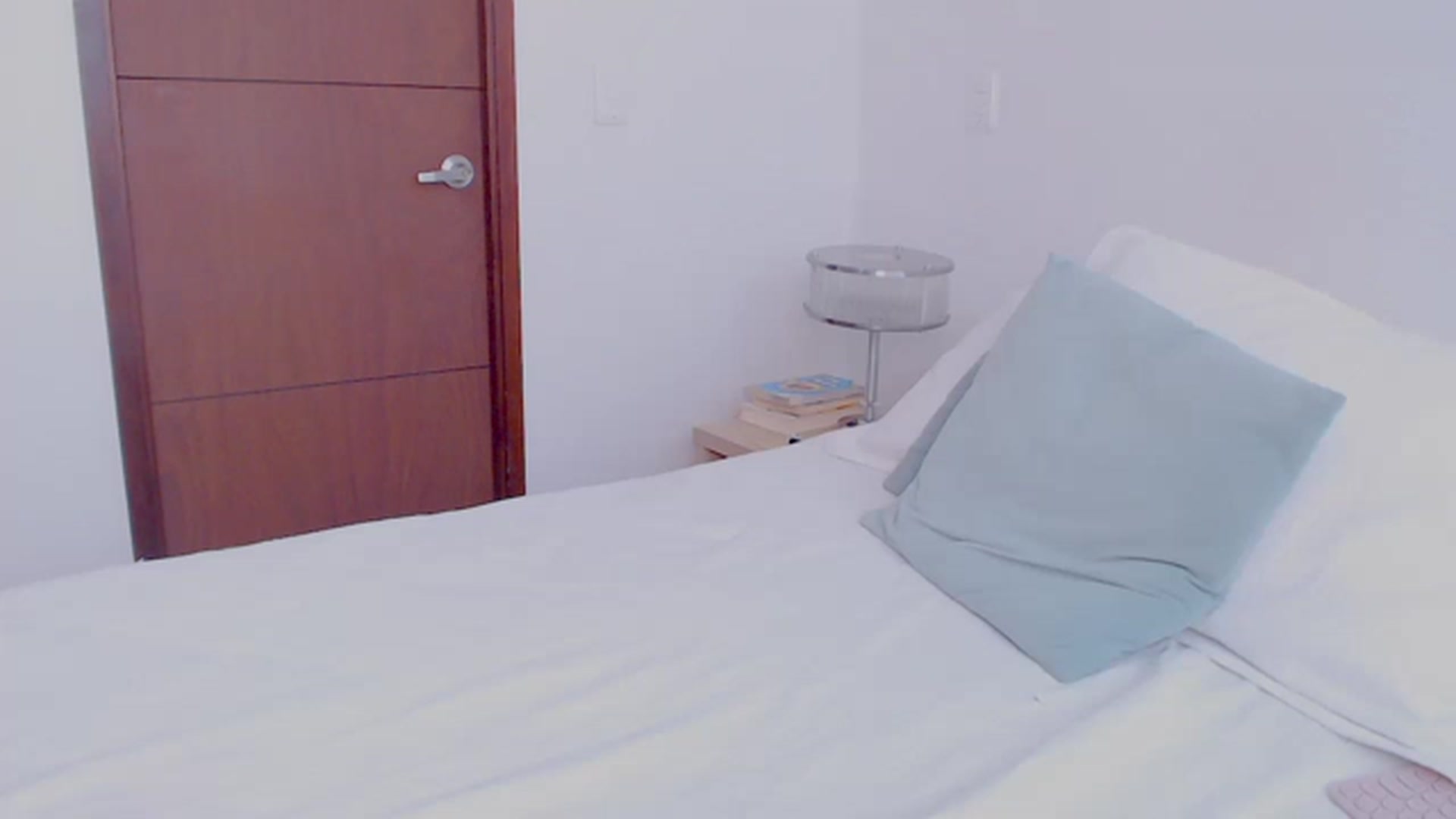 Gallery image thumbnail from AliceFox_'s myfreecams stream on, 12/18/2022, 19:38 image 16 of 20