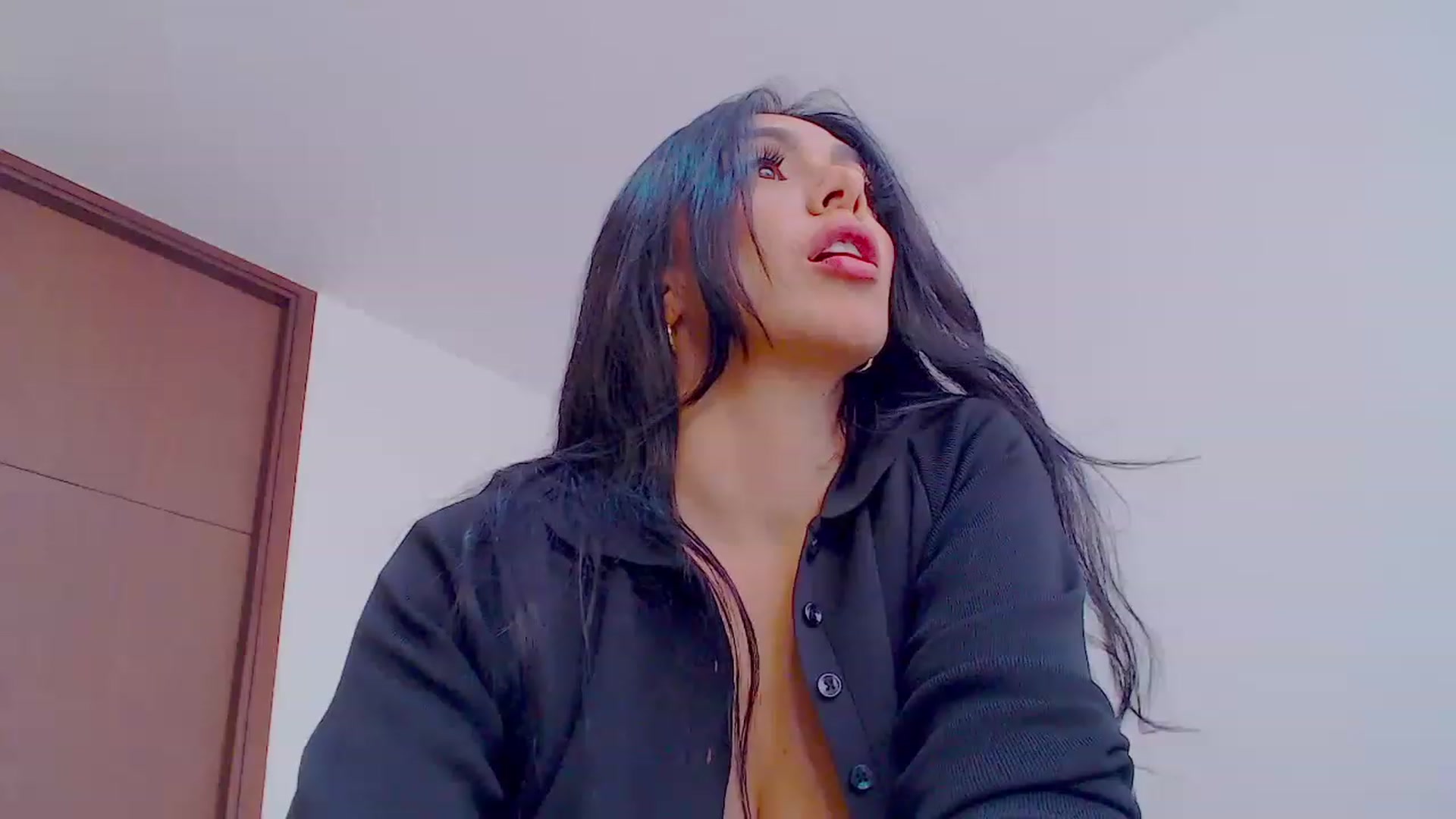Gallery image thumbnail from AliceFox_'s myfreecams stream on, 06/20/2023, 18:57 image 18 of 20