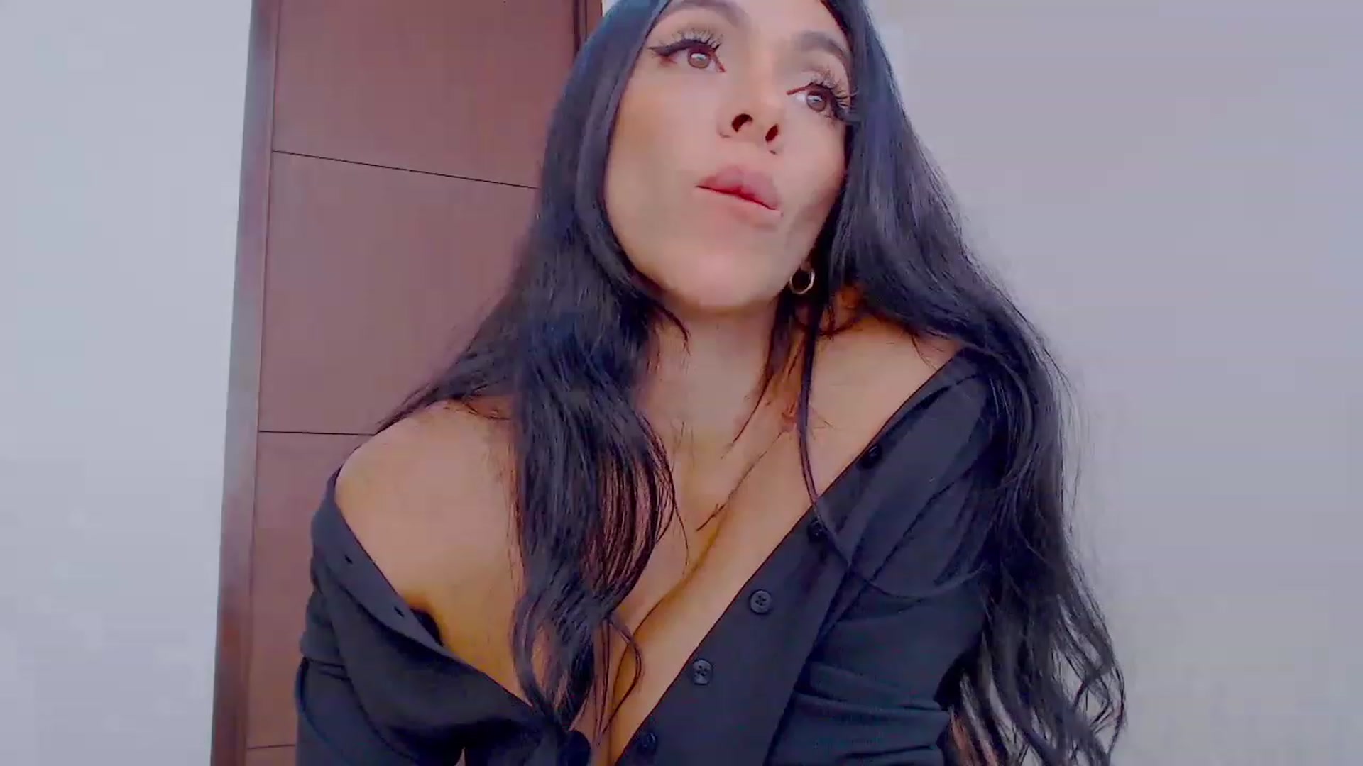 Gallery image thumbnail from AliceFox_'s myfreecams stream on, 06/20/2023, 18:57 image 12 of 20