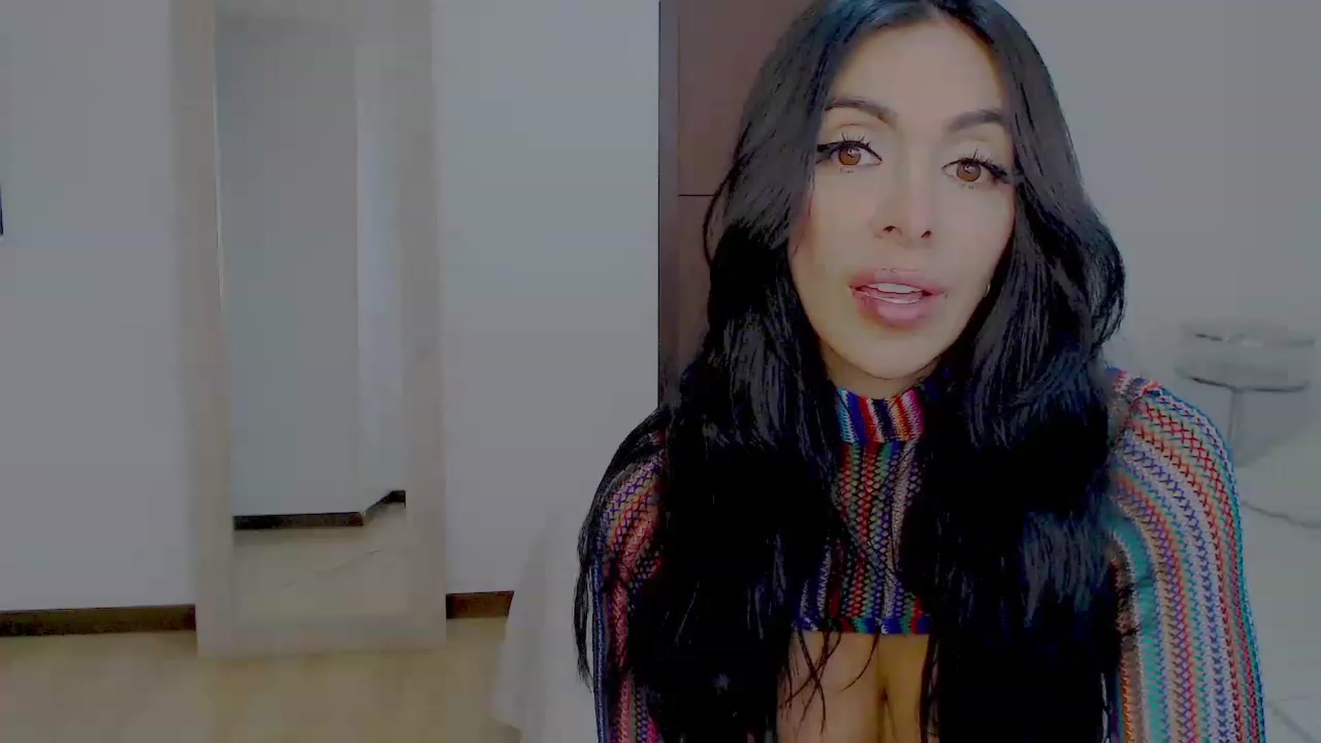 Gallery image thumbnail from AliceFox_'s myfreecams stream on, 06/21/2023, 19:42 image 19 of 20