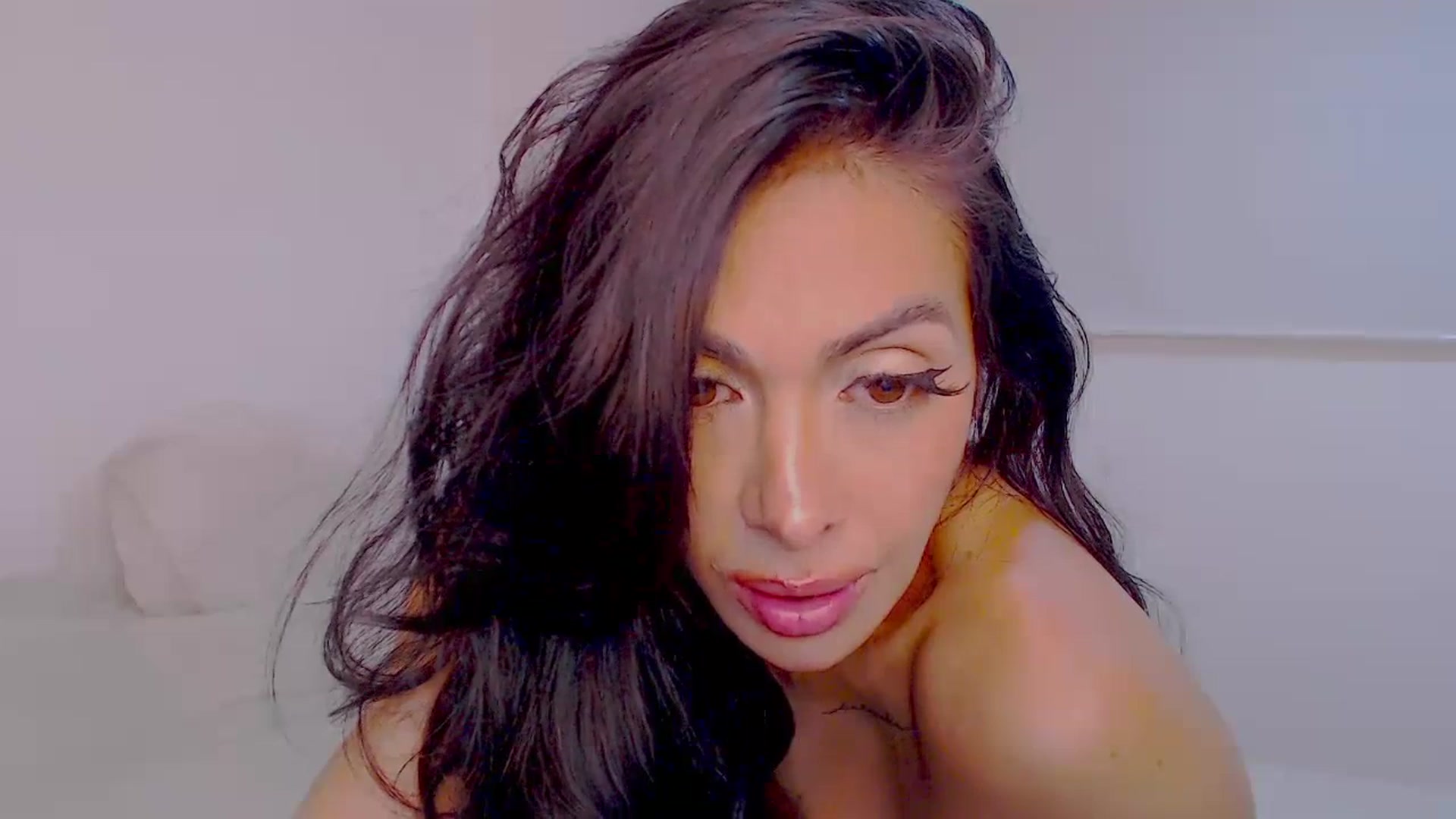 Gallery image thumbnail from AliceFox_'s myfreecams stream on, 06/23/2023, 01:41 image 4 of 20