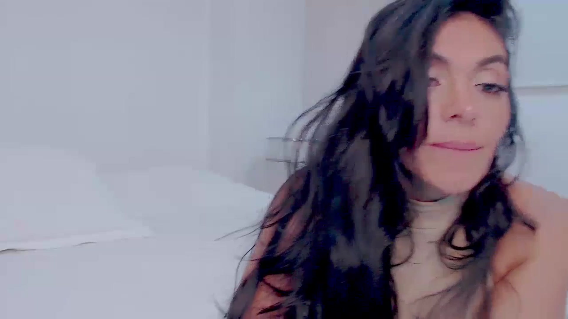 Gallery image thumbnail from AliceFox_'s myfreecams stream on, 07/11/2023, 01:58 image 17 of 20