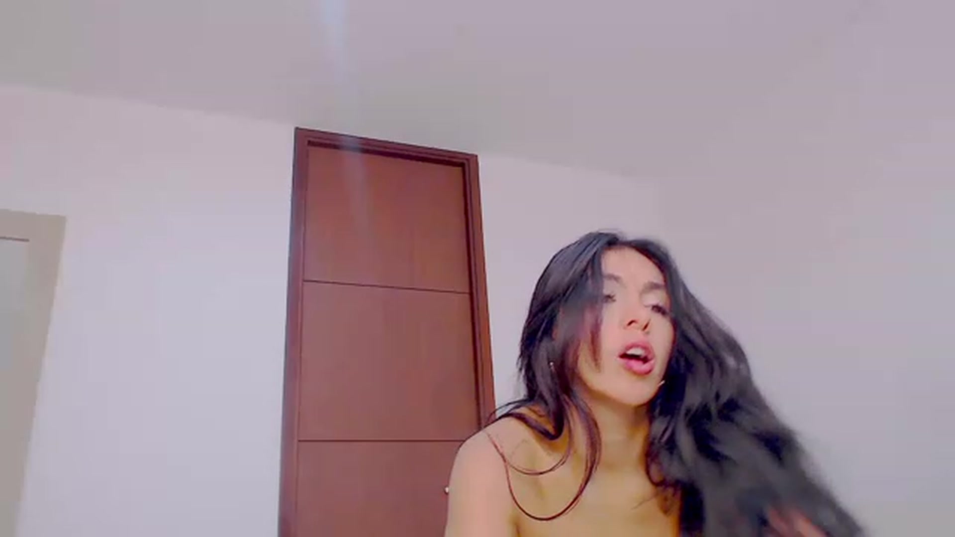 Gallery image thumbnail from AliceFox_'s myfreecams stream on, 07/15/2023, 19:10 image 13 of 20