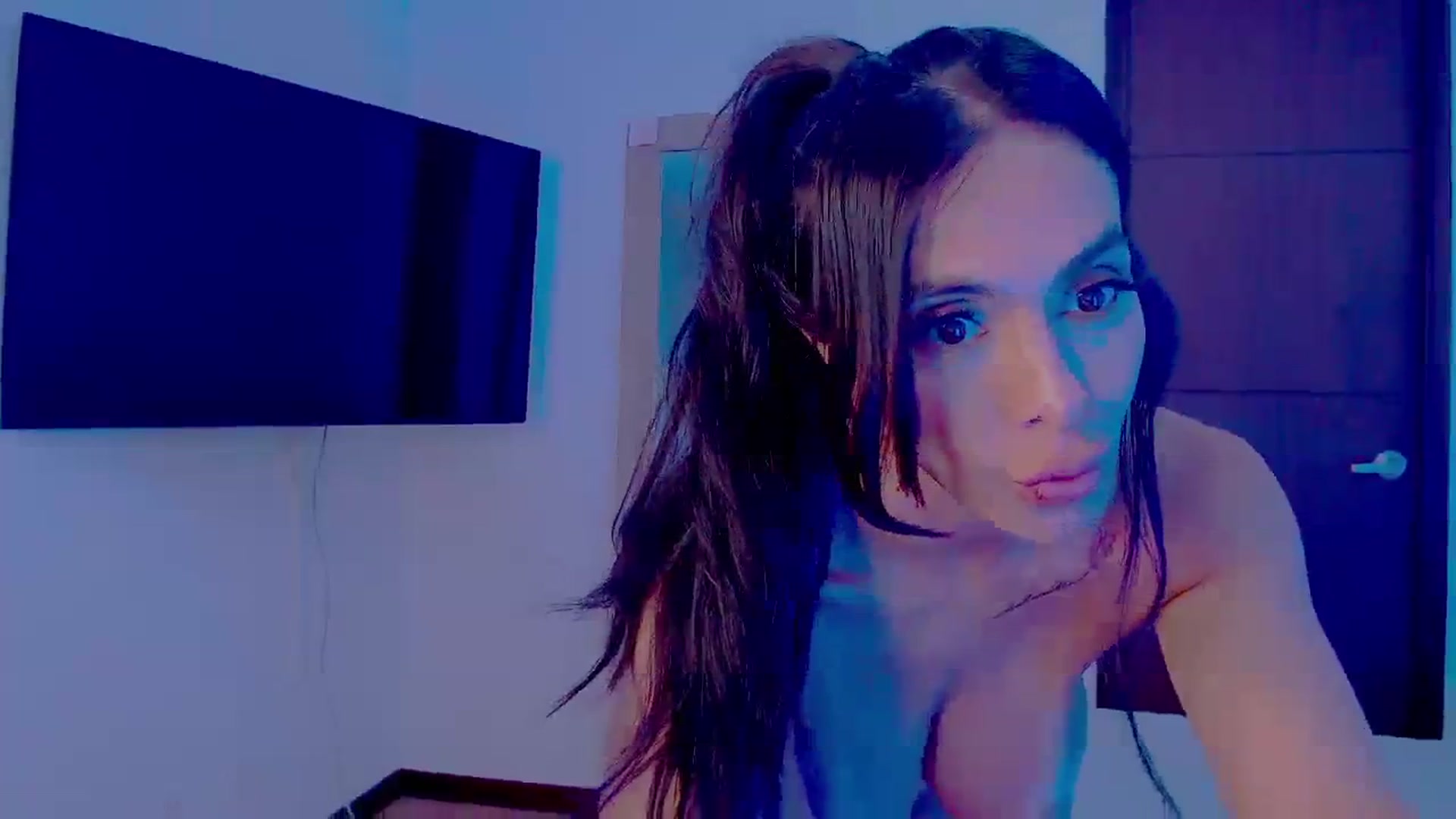 Gallery image thumbnail from AliceFox_'s myfreecams stream on, 07/23/2023, 18:31 image 19 of 20
