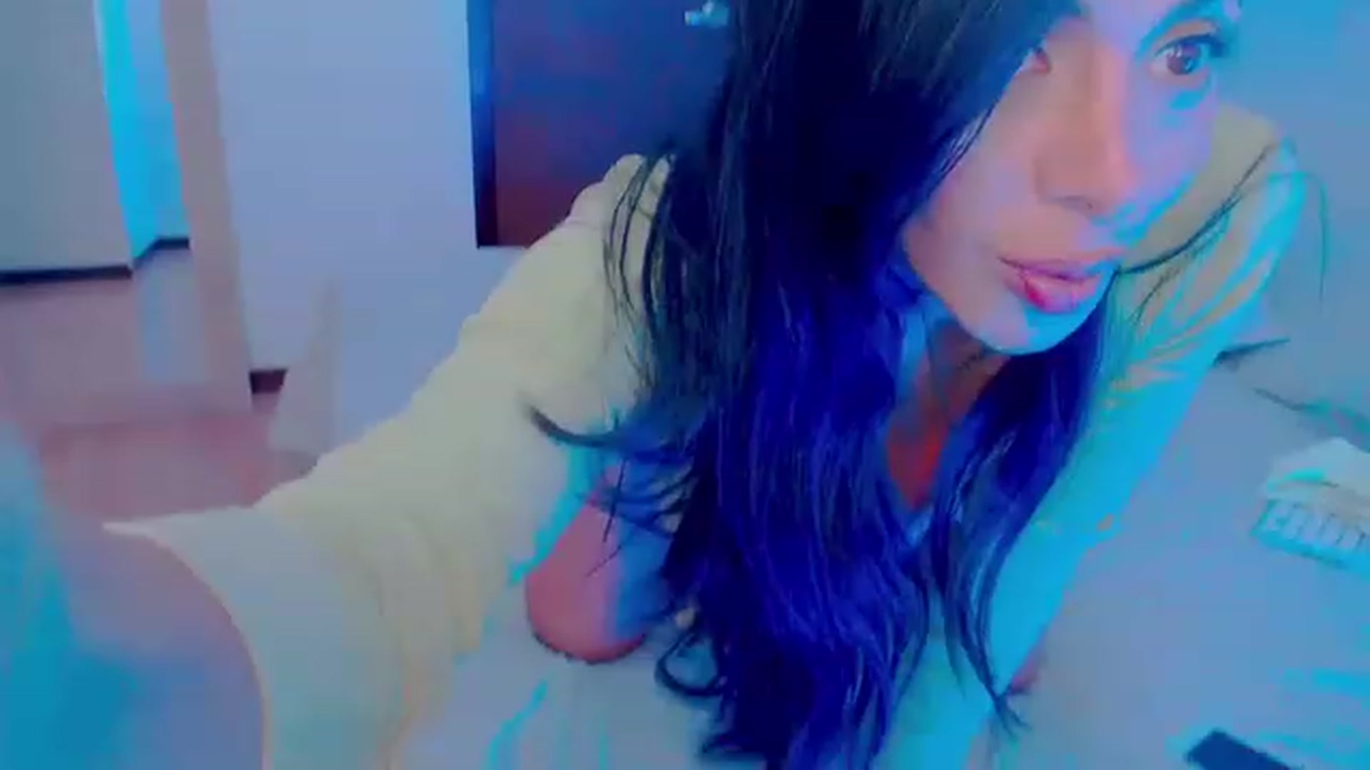 Gallery image thumbnail from AliceFox_'s myfreecams stream on, 08/06/2023, 17:36 image 17 of 20