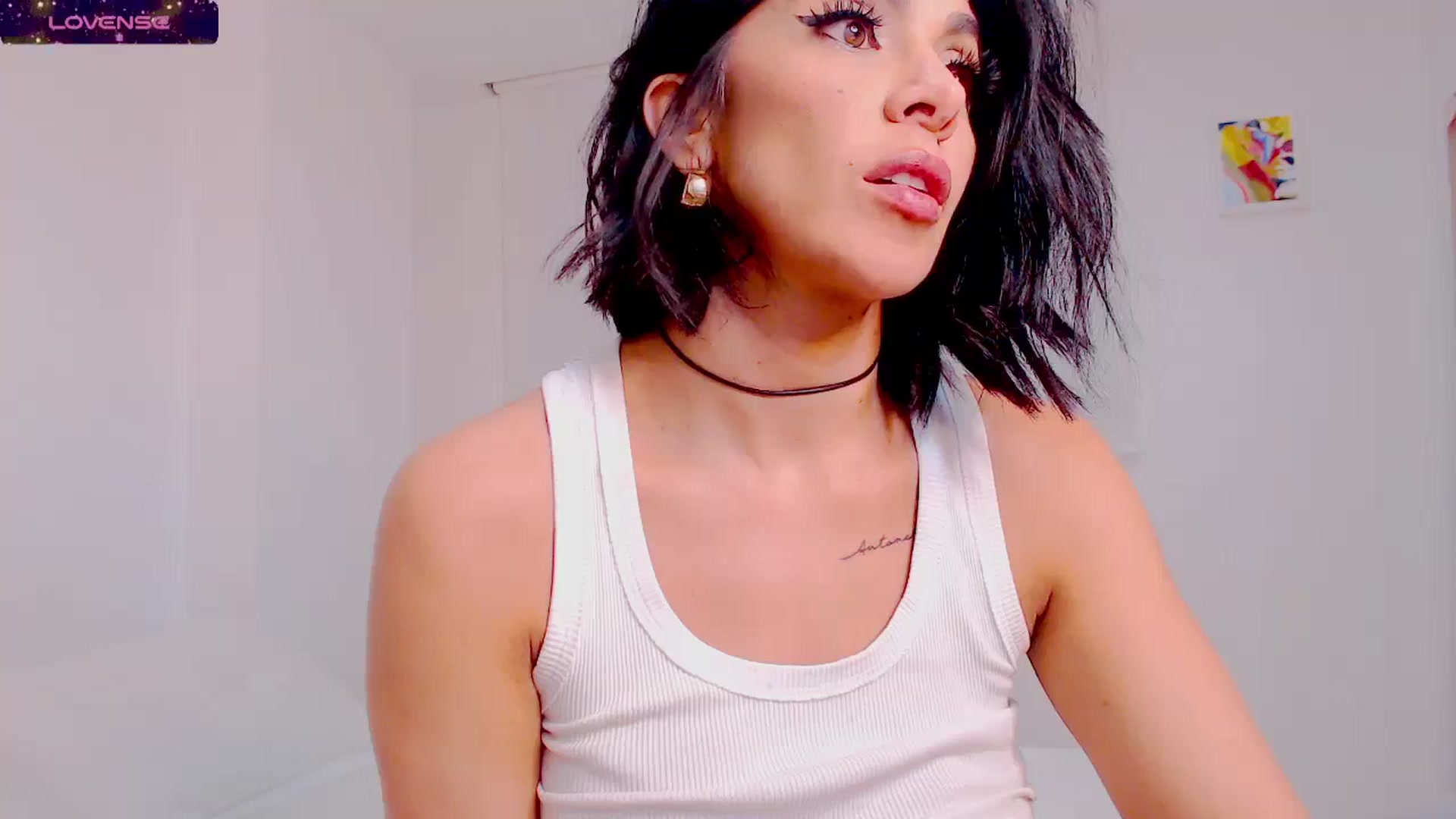 Gallery image thumbnail from AliceFox_'s myfreecams stream on, 01/03/2024, 01:54 image 18 of 20