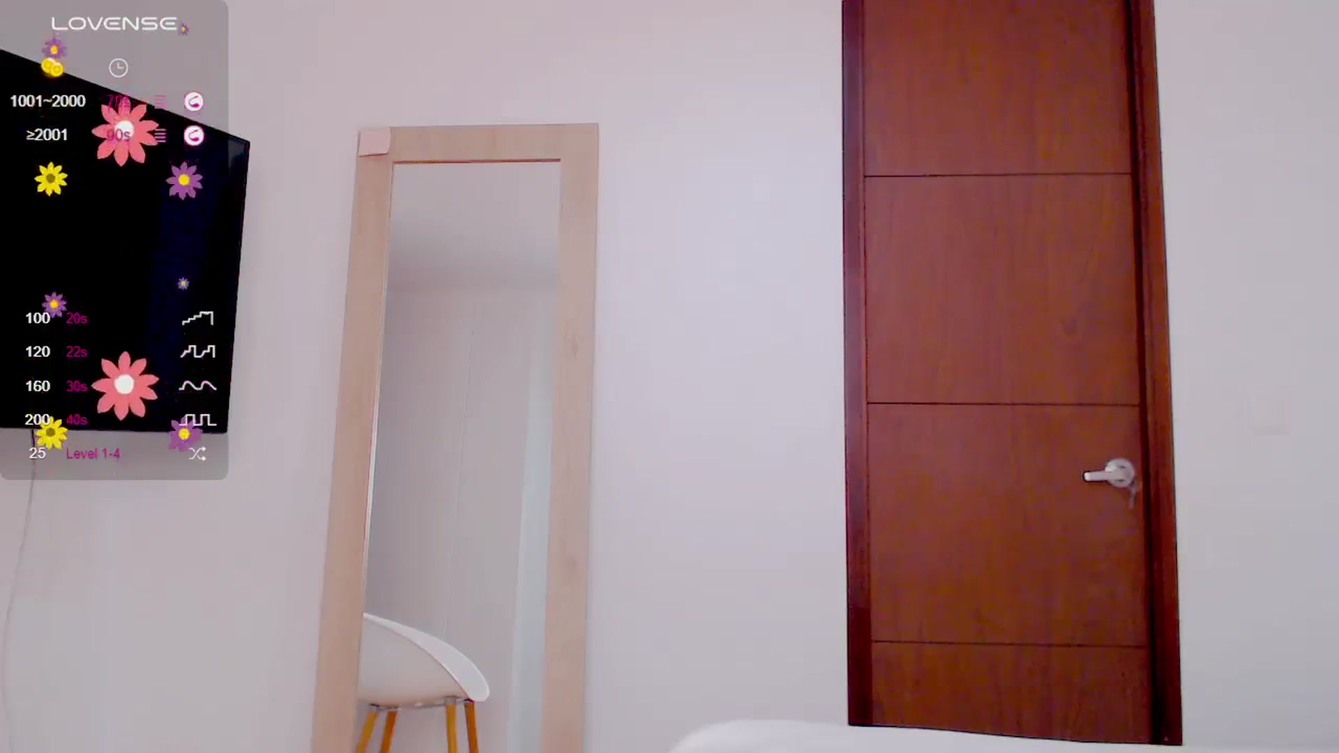 Gallery image thumbnail from AliceFox_'s myfreecams stream on, 02/12/2024, 16:46 image 6 of 20