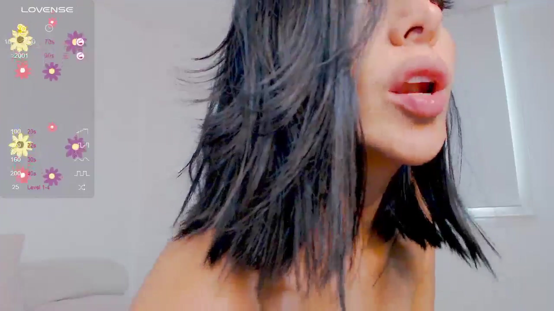Gallery image thumbnail from AliceFox_'s myfreecams stream on, 04/21/2024, 19:18 image 9 of 20