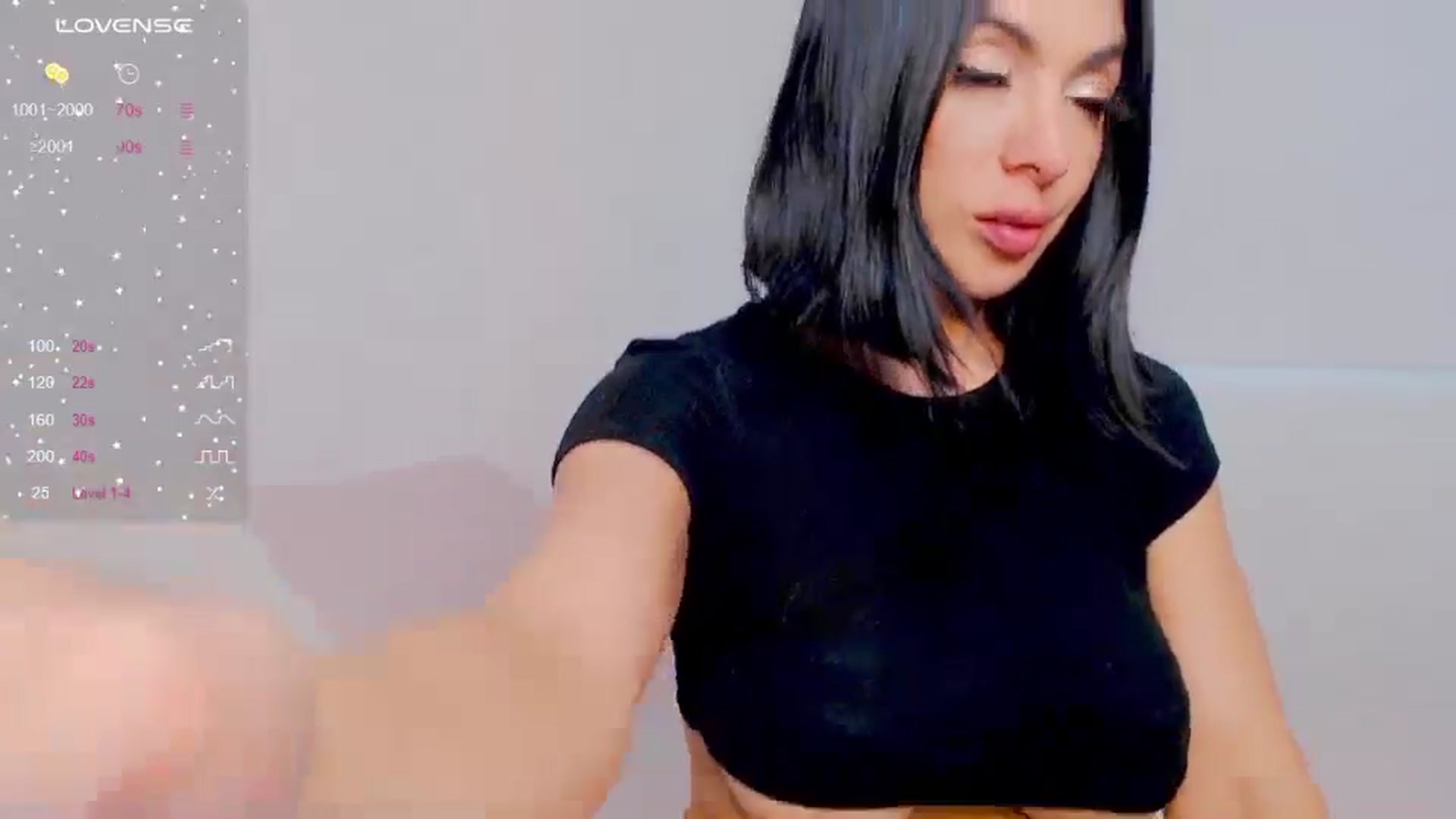Gallery image thumbnail from AliceFox_'s myfreecams stream on, 05/26/2024, 20:08 image 8 of 20