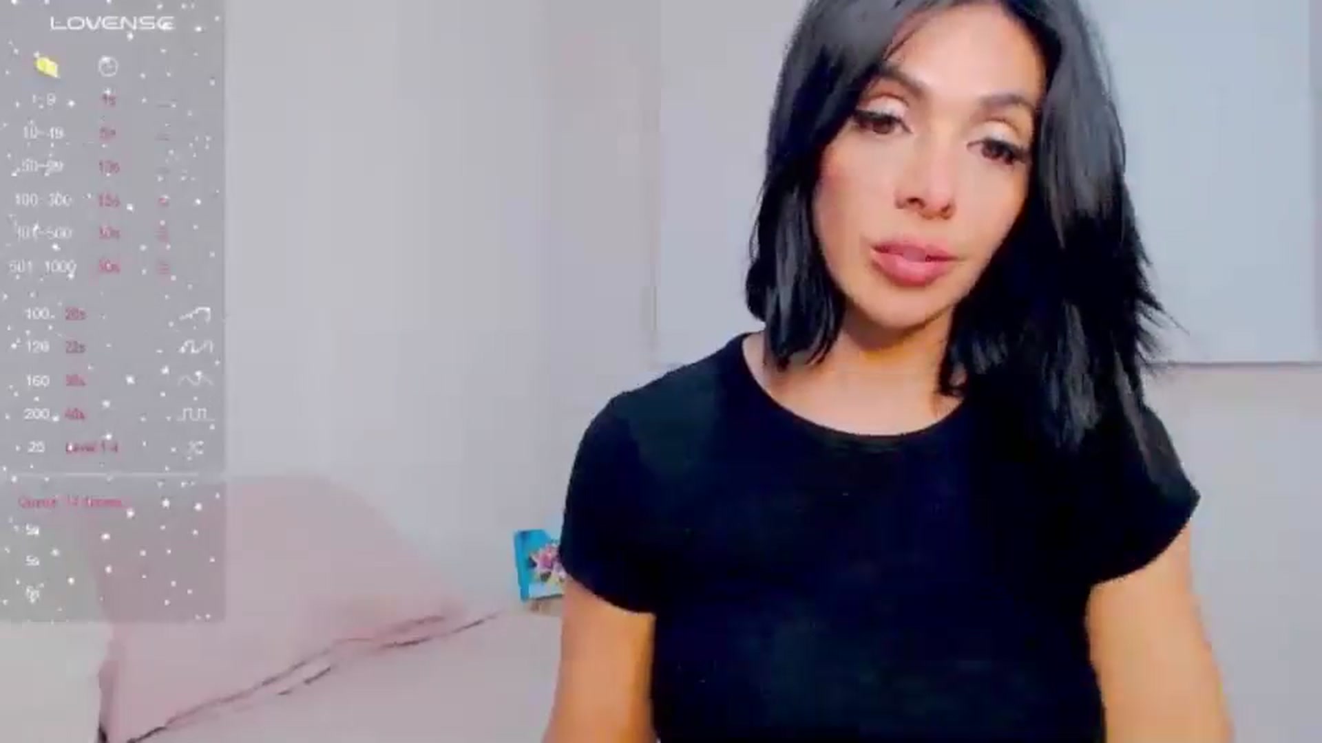 Gallery image thumbnail from AliceFox_'s myfreecams stream on, 05/27/2024, 02:42 image 17 of 20
