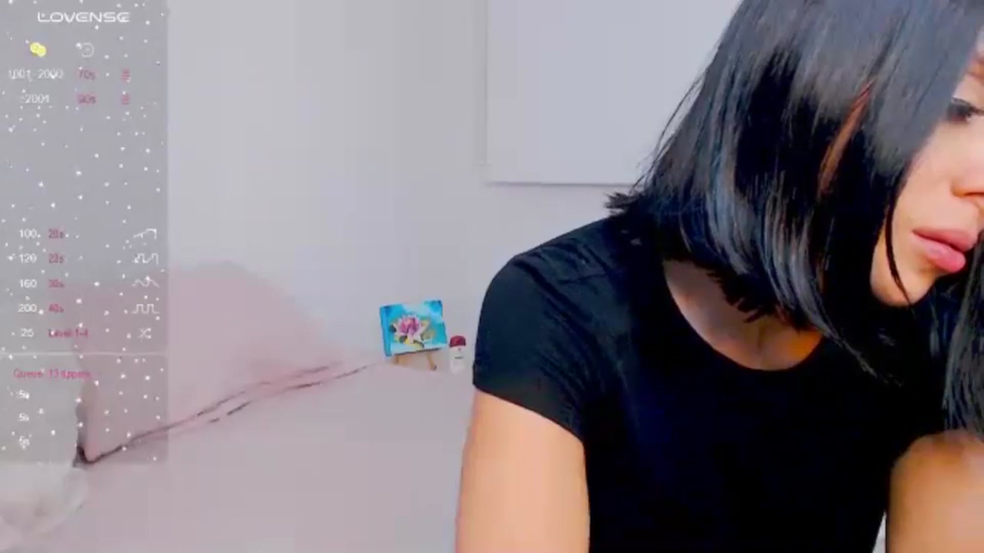 Gallery image thumbnail from AliceFox_'s myfreecams stream on, 05/27/2024, 02:42 image 13 of 20