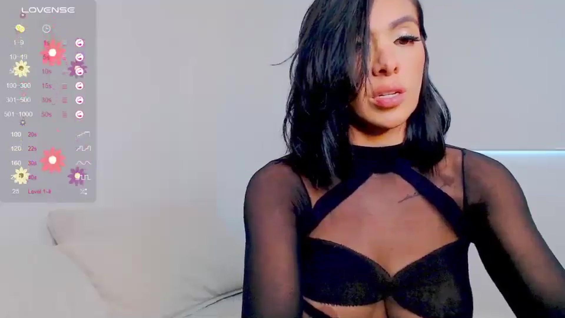 Gallery image thumbnail from AliceFox_'s myfreecams stream on, 06/01/2024, 18:02 image 18 of 20