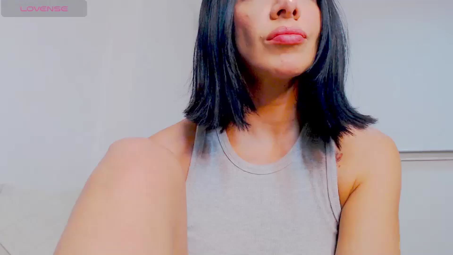 Gallery image thumbnail from AliceFox_'s myfreecams stream on, 06/06/2024, 03:17 image 11 of 20