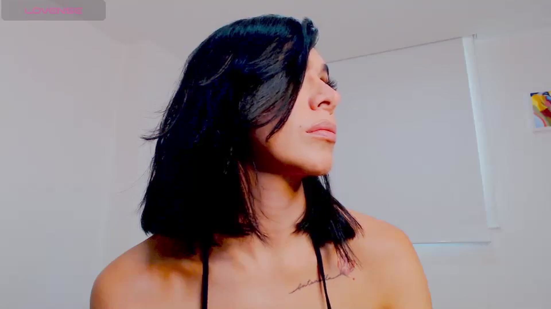 Gallery image thumbnail from AliceFox_'s myfreecams stream on, 06/12/2024, 18:26 image 11 of 20
