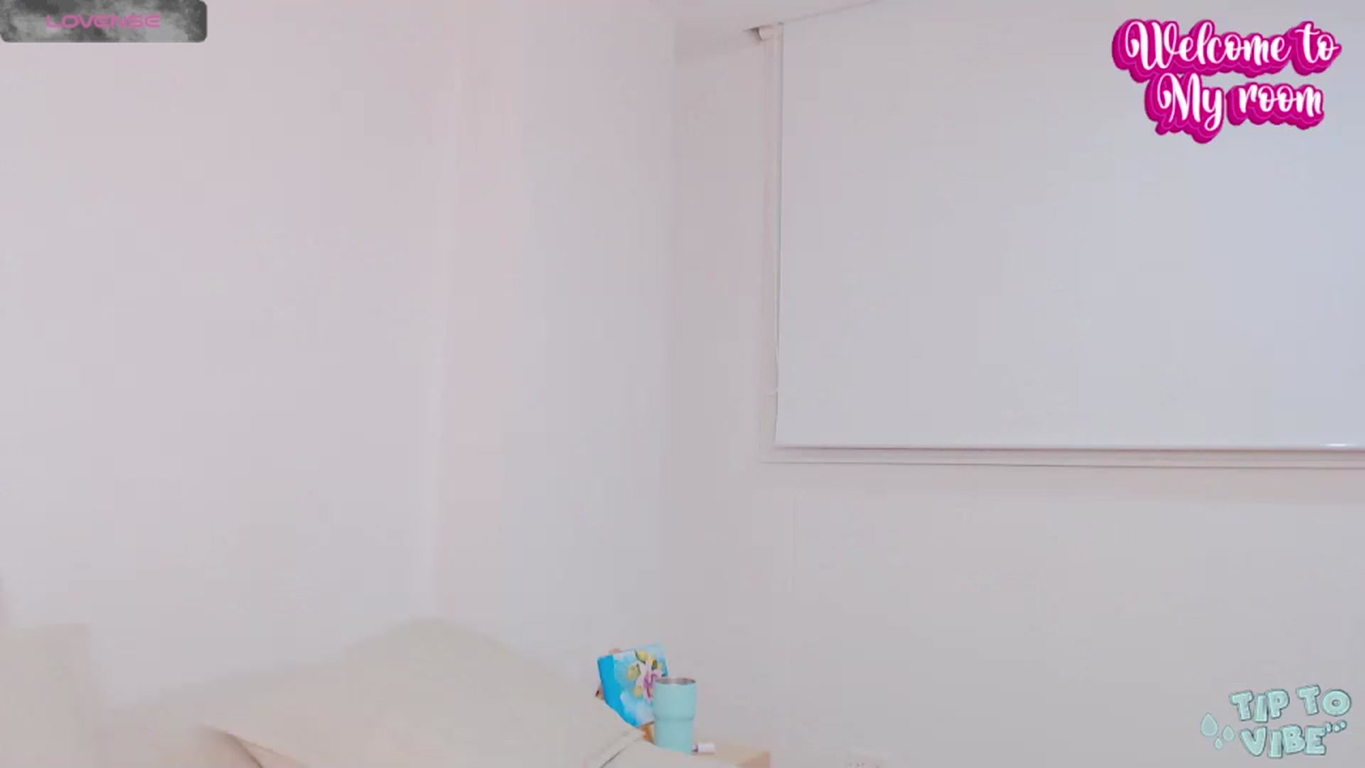Gallery image thumbnail from AliceFox_'s myfreecams stream on, 06/26/2024, 01:07 image 11 of 20