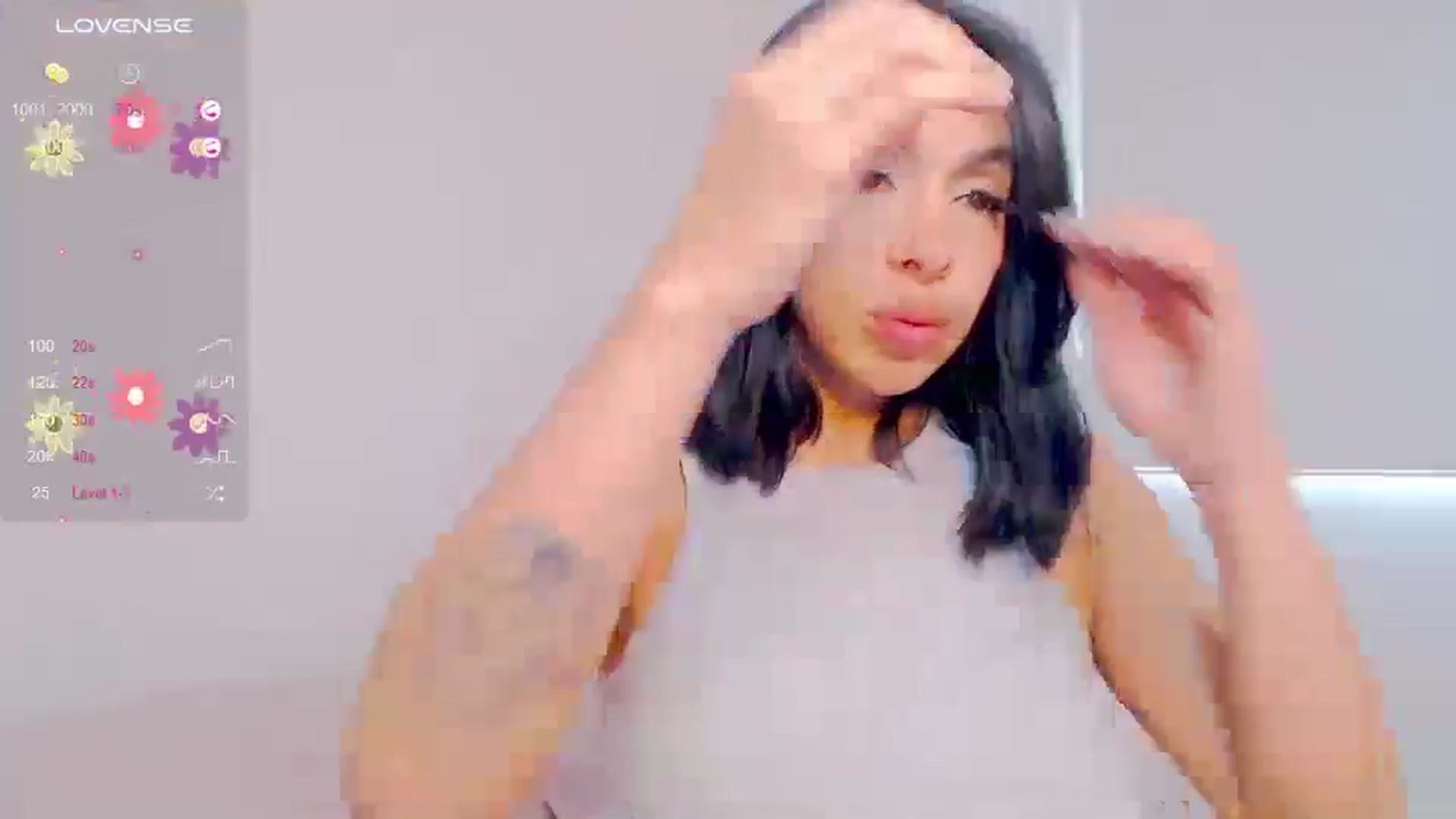 Gallery image thumbnail from AliceFox_'s myfreecams stream on, 07/10/2024, 16:50 image 5 of 20