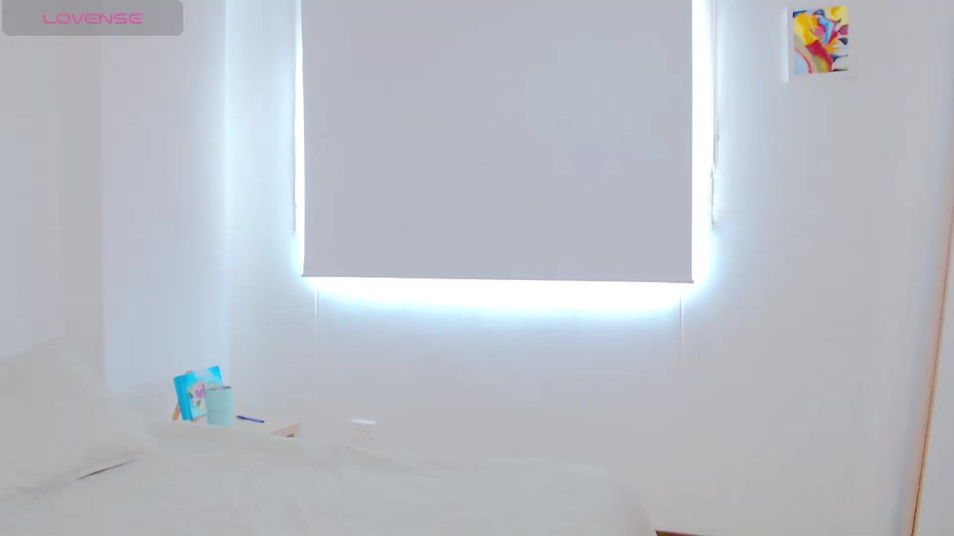 Gallery image thumbnail from AliceFox_'s myfreecams stream on, 07/22/2024, 17:10 image 3 of 20