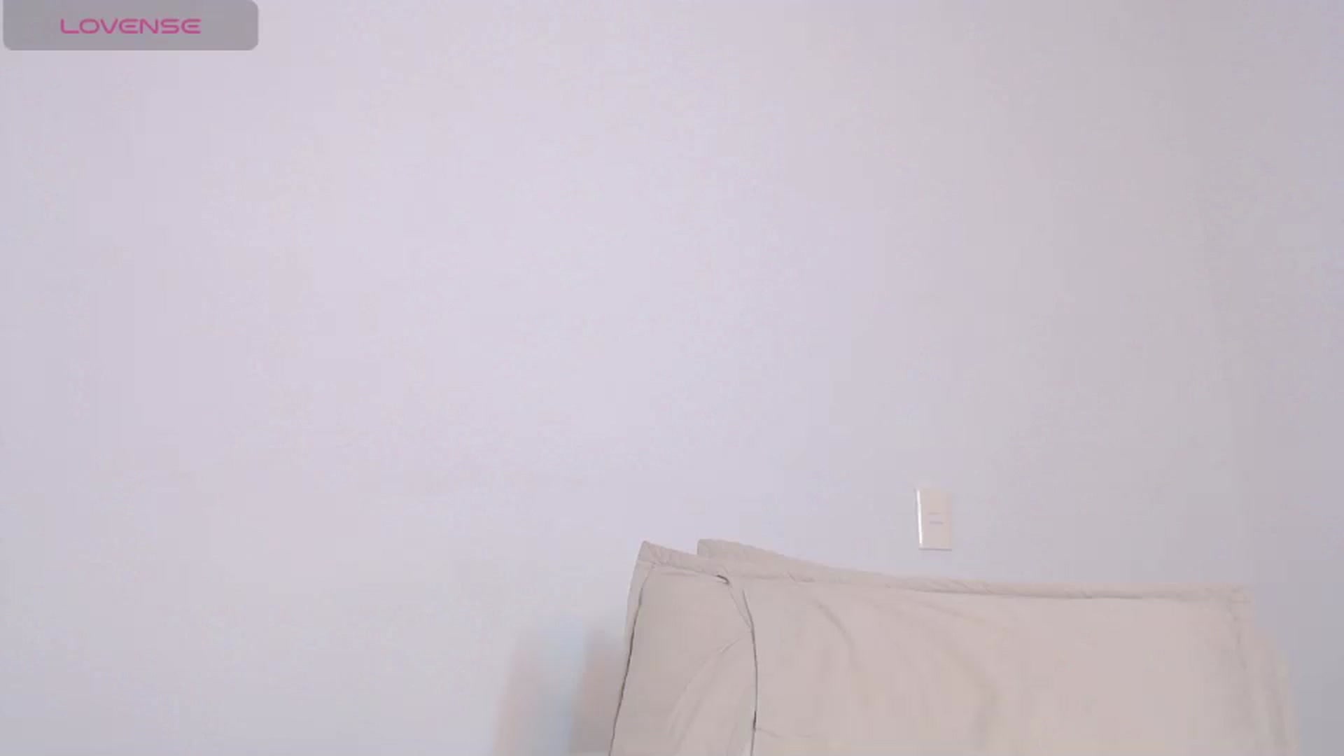 Gallery image thumbnail from AliceFox_'s myfreecams stream on, 10/17/2024, 05:59 image 20 of 20
