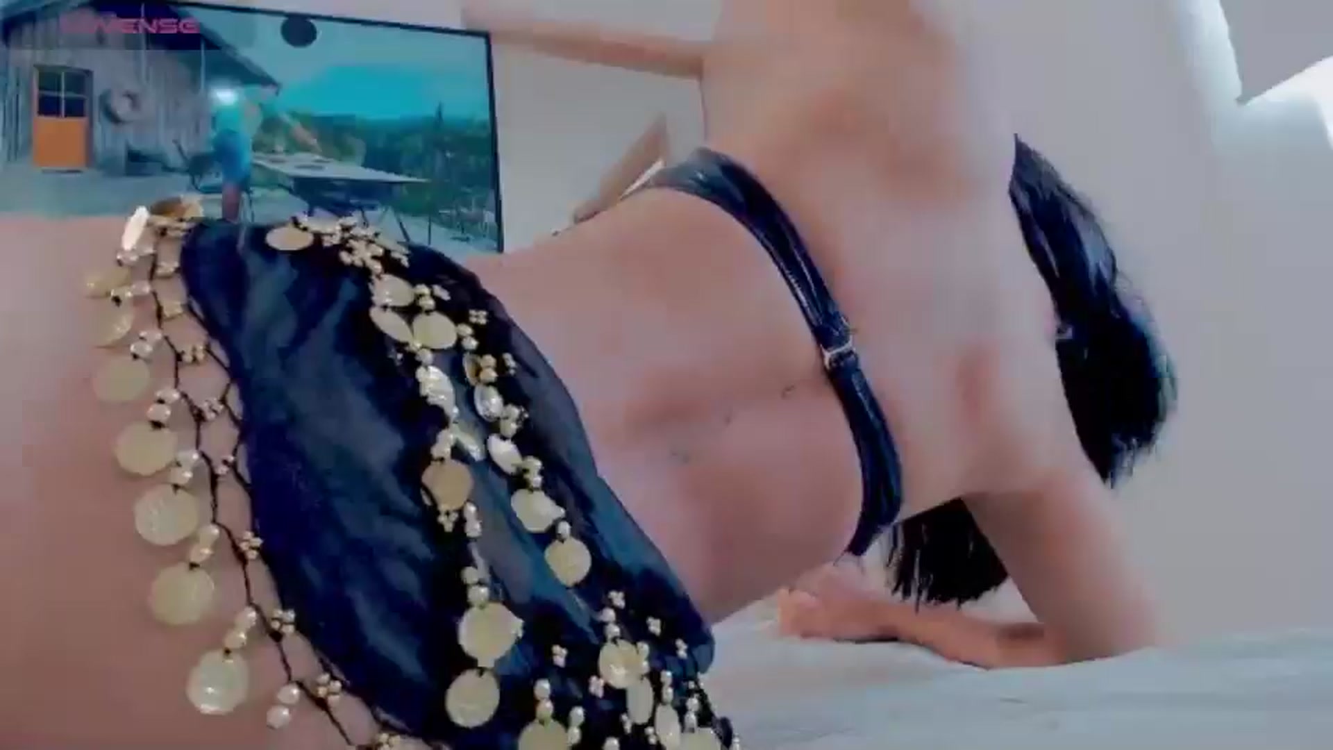 Gallery image thumbnail from AliceFox_'s myfreecams stream on, 10/31/2024, 17:34 image 14 of 20