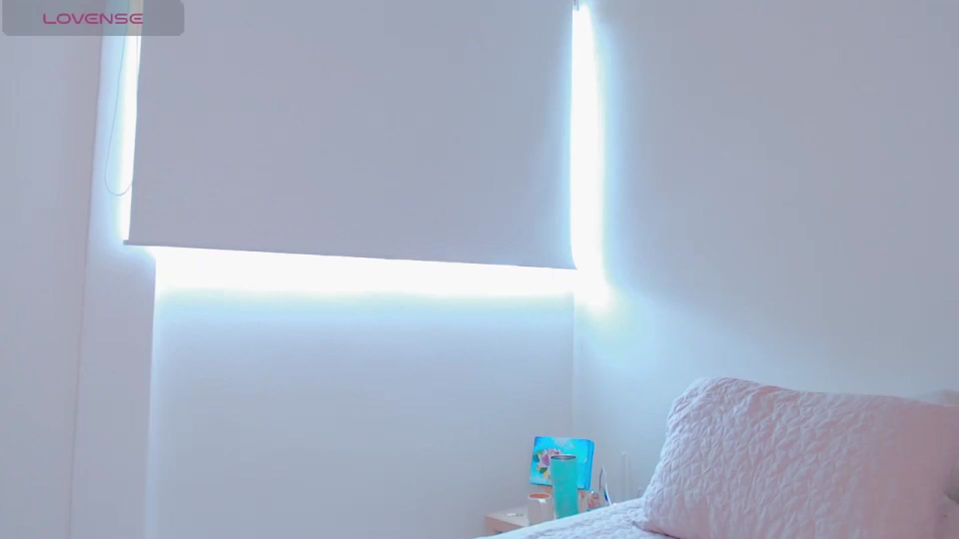 Gallery image thumbnail from AliceFox_'s myfreecams stream on, 11/12/2024, 17:08 image 1 of 20