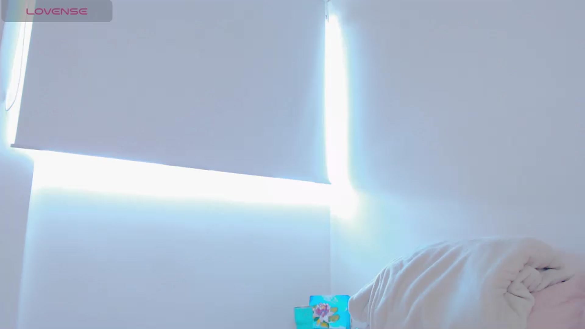 Gallery image thumbnail from AliceFox_'s myfreecams stream on, 11/20/2024, 19:53 image 8 of 20