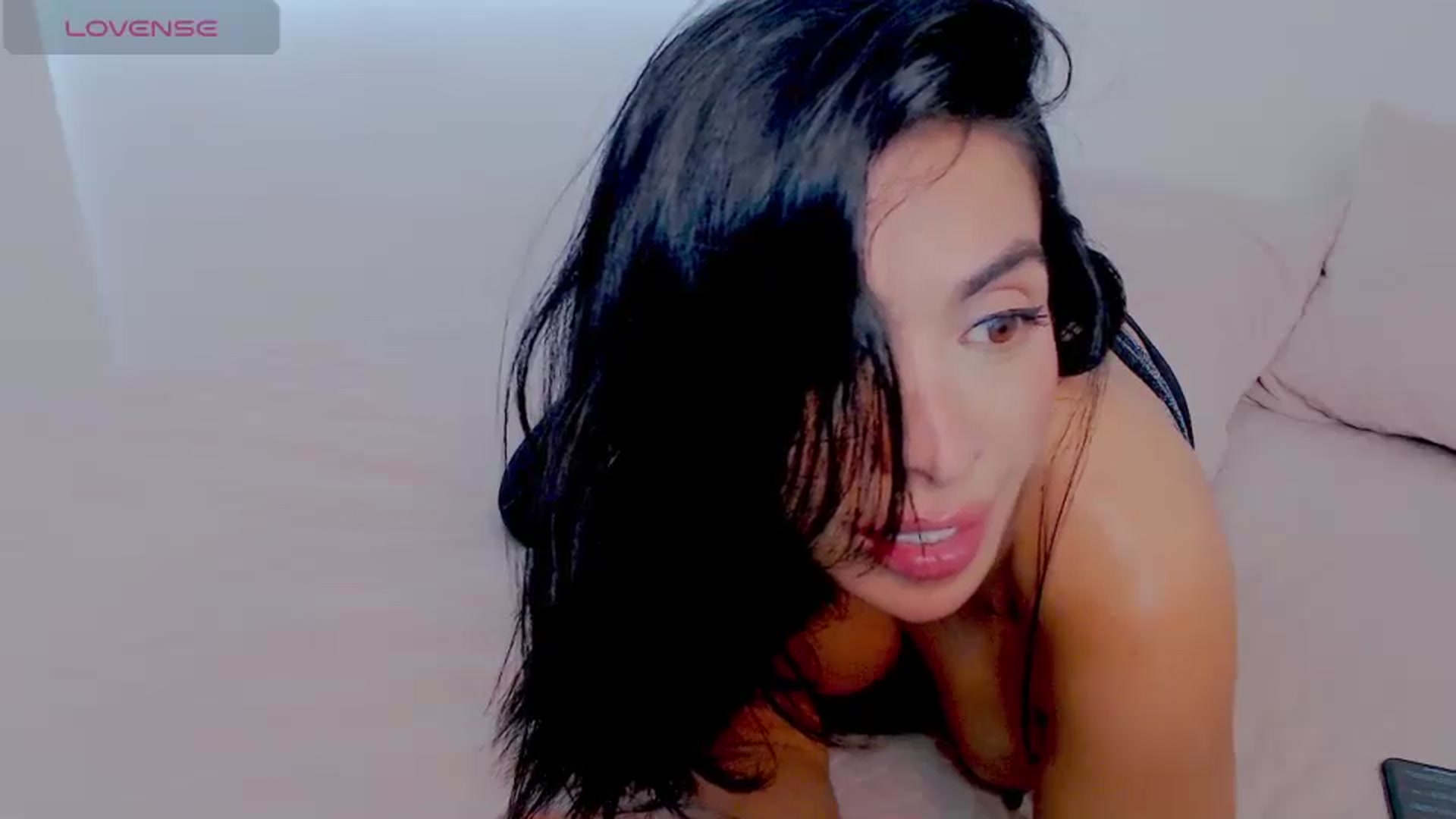 Gallery image thumbnail from AliceFox_'s myfreecams stream on, 11/21/2024, 18:50 image 18 of 20