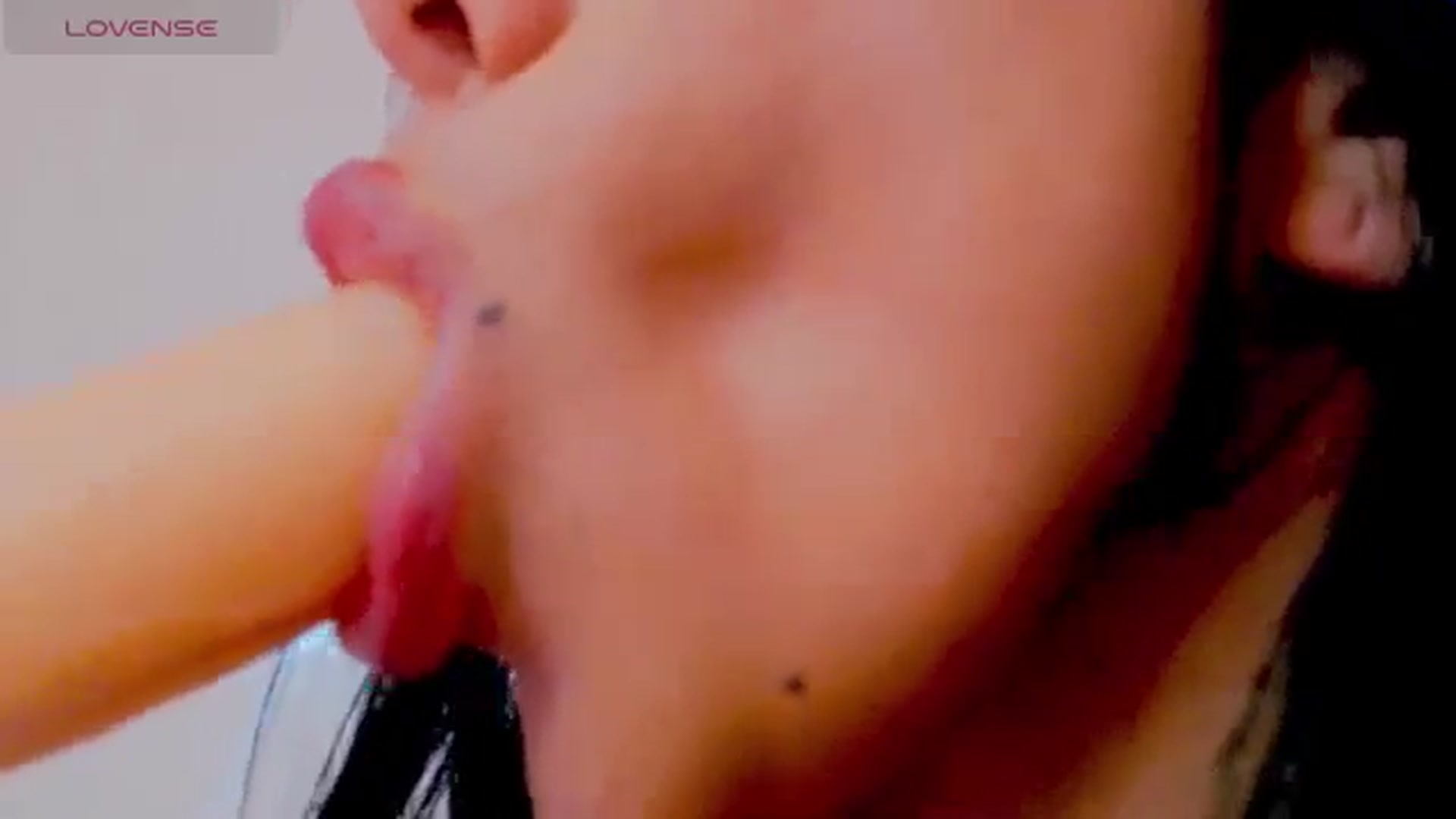 Gallery image thumbnail from AliceFox_'s myfreecams stream on, 01/23/2025, 15:21 image 11 of 20
