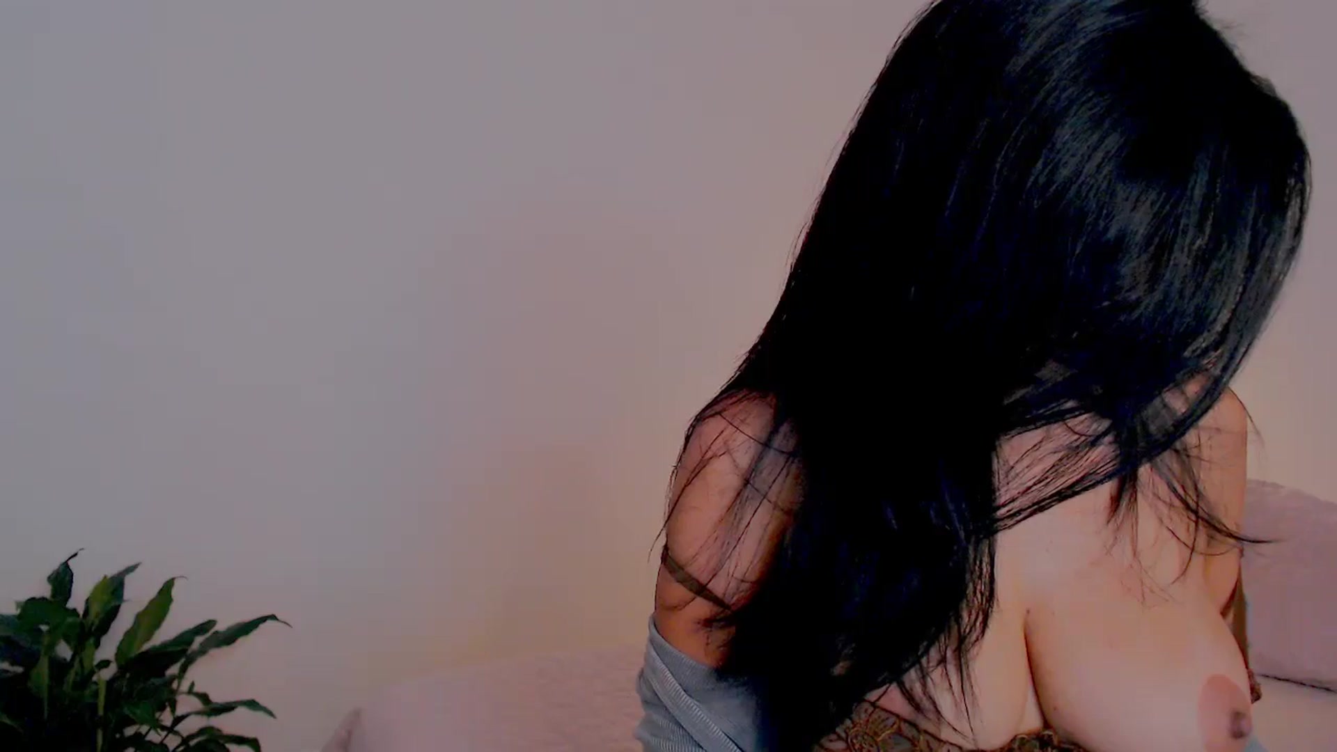 Gallery image thumbnail from AliceFox_'s myfreecams stream on, 01/15/2026, 02:14 image 11 of 20