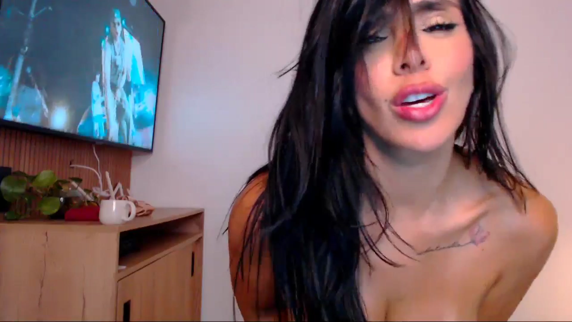 Gallery image thumbnail from AliceFox_'s myfreecams stream on, 02/08/2026, 02:25 image 20 of 20