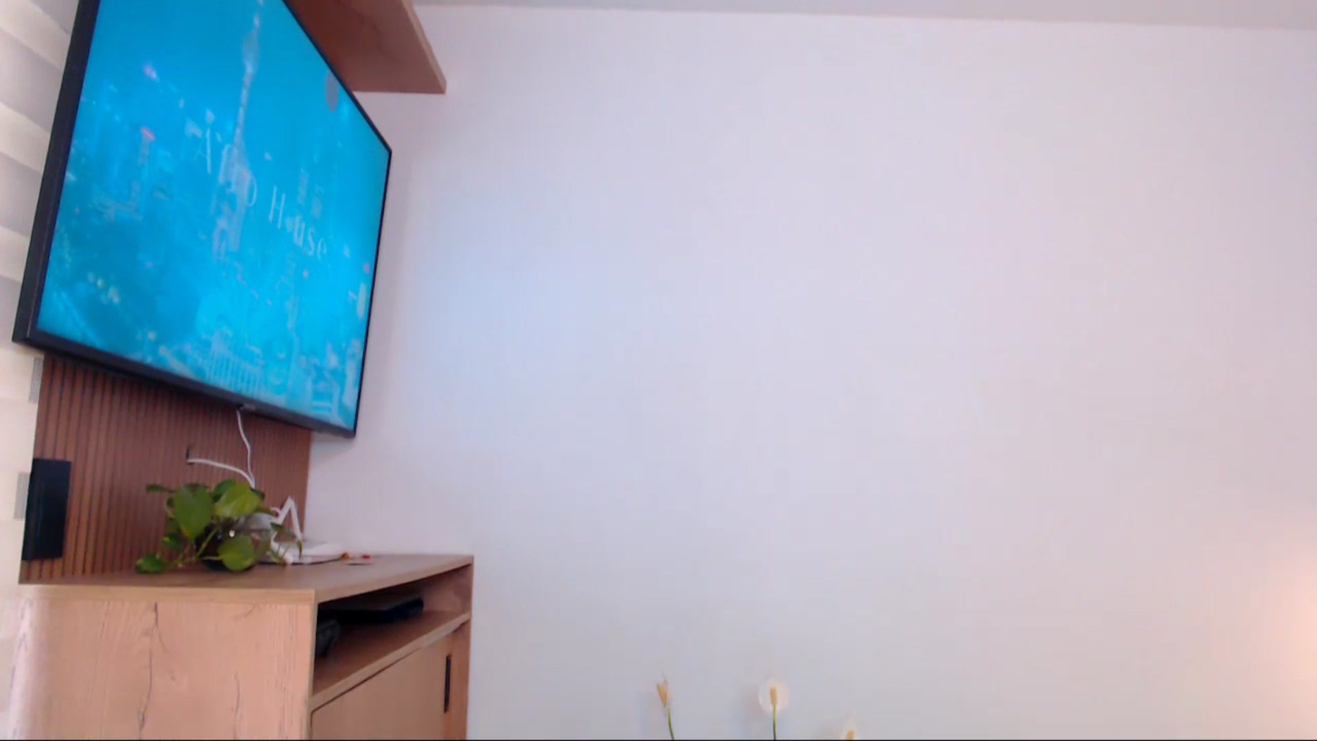 Gallery image thumbnail from AliceFox_'s myfreecams stream on, 02/12/2026, 20:10 image 5 of 20