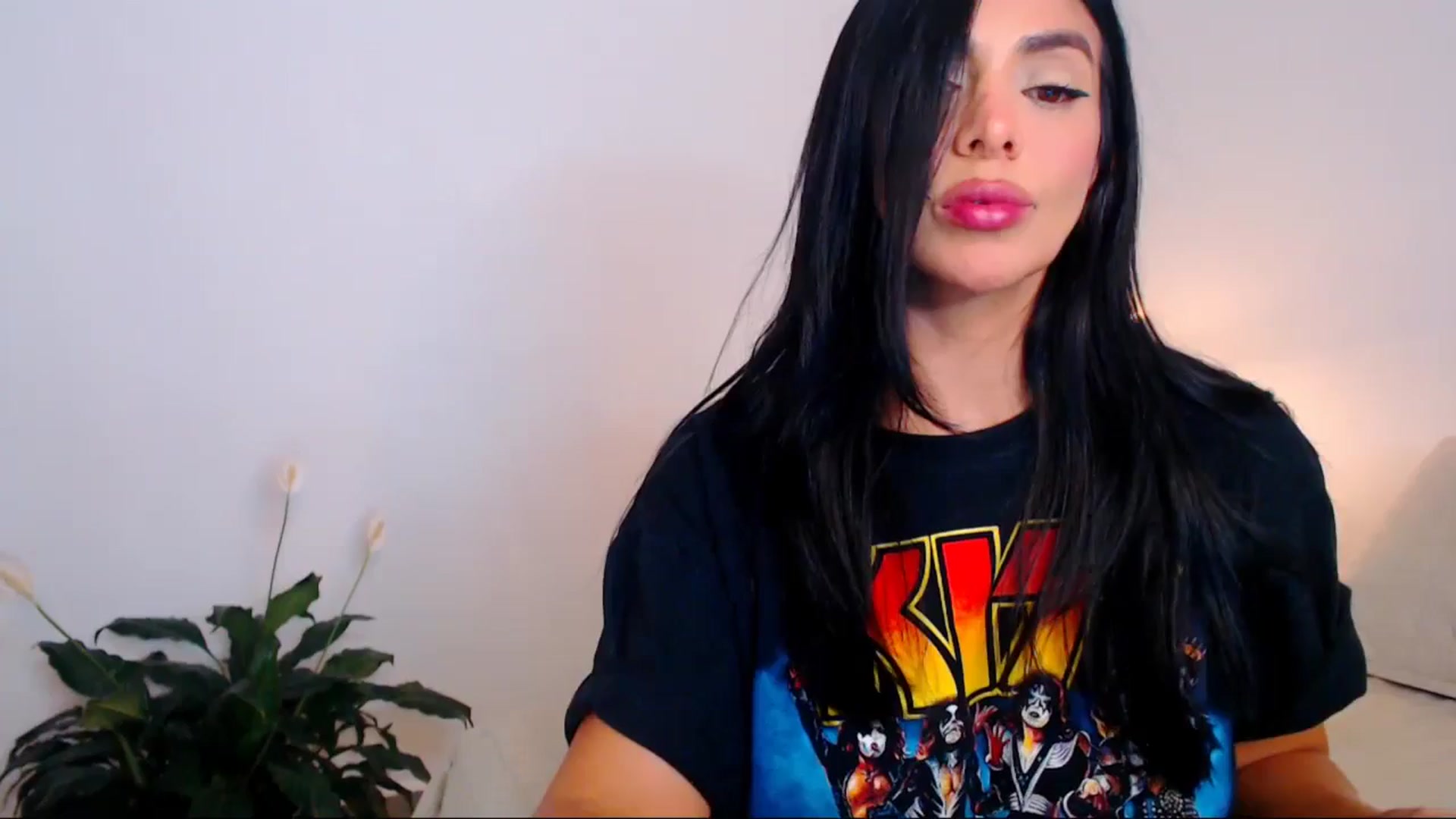 Gallery image thumbnail from AliceFox_'s myfreecams stream on, 02/18/2026, 19:51 image 10 of 20