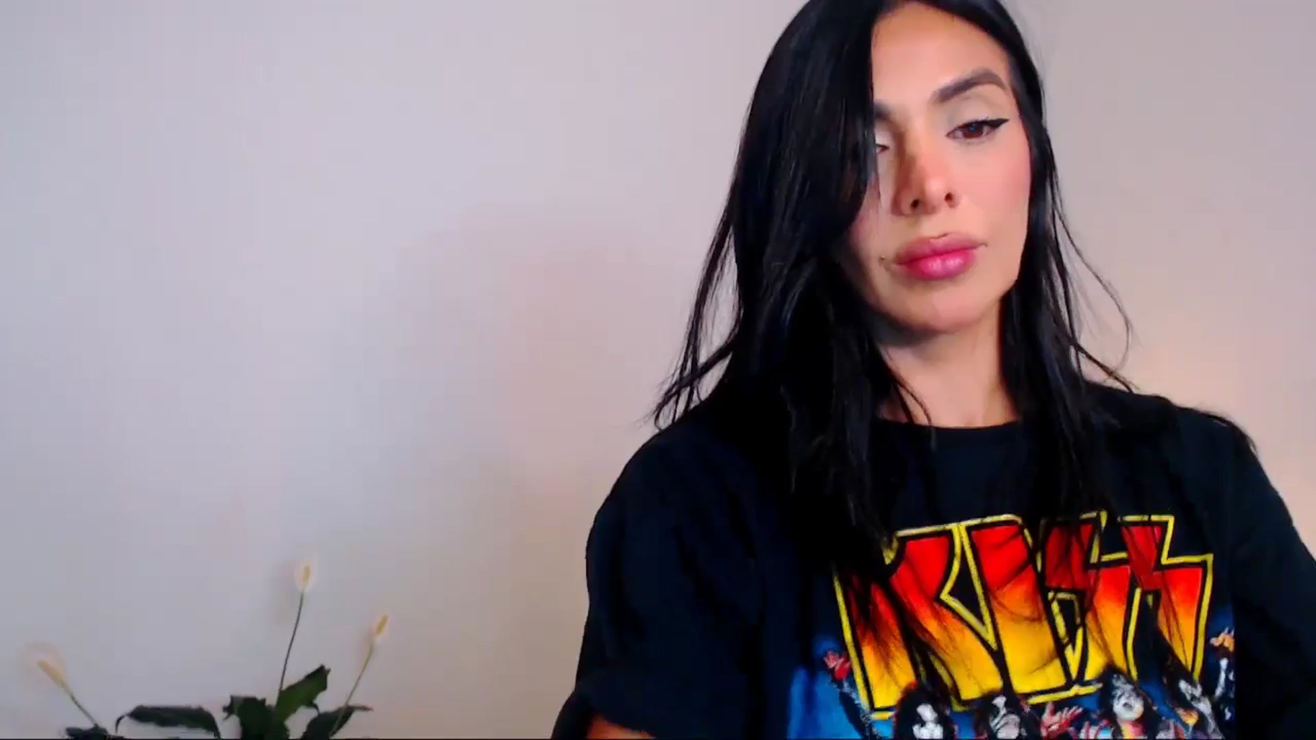 Gallery image thumbnail from AliceFox_'s myfreecams stream on, 02/18/2026, 19:51 image 5 of 20