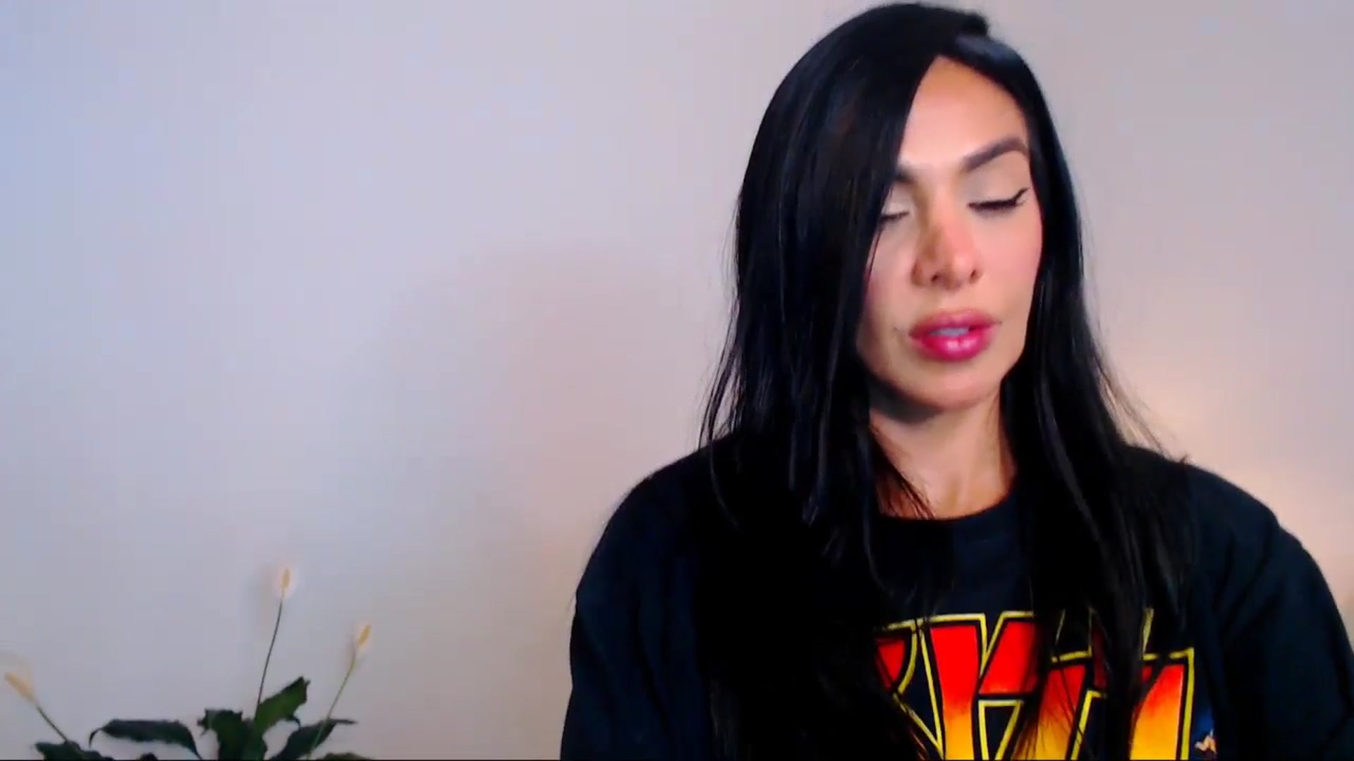 Gallery image thumbnail from AliceFox_'s myfreecams stream on, 02/18/2026, 19:51 image 7 of 20