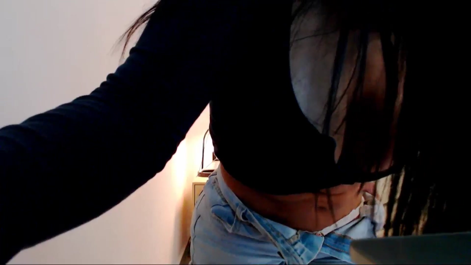 Gallery image thumbnail from AliceFox_'s myfreecams stream on, 03/19/2026, 18:12 image 6 of 20